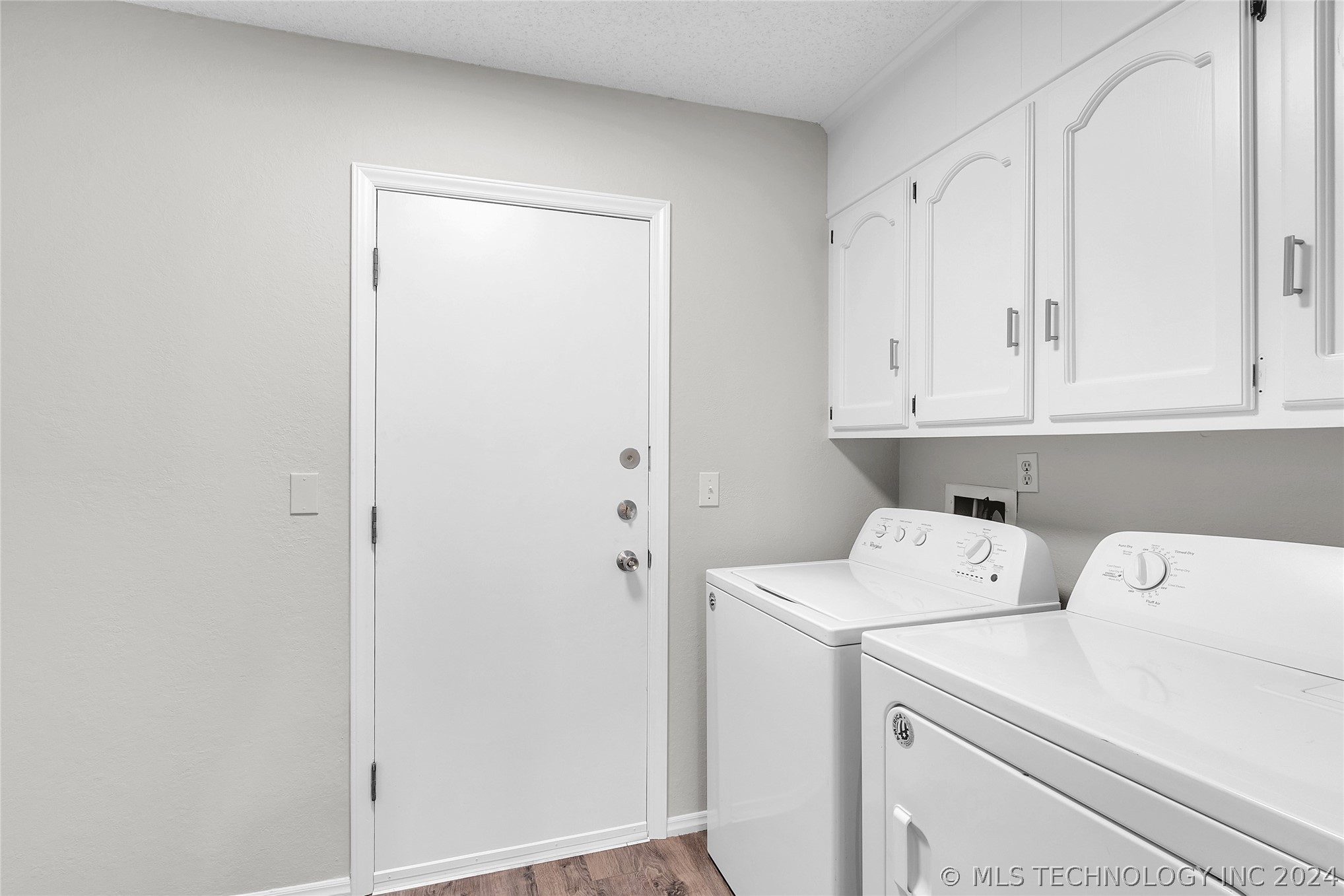 7003 E 78th Place