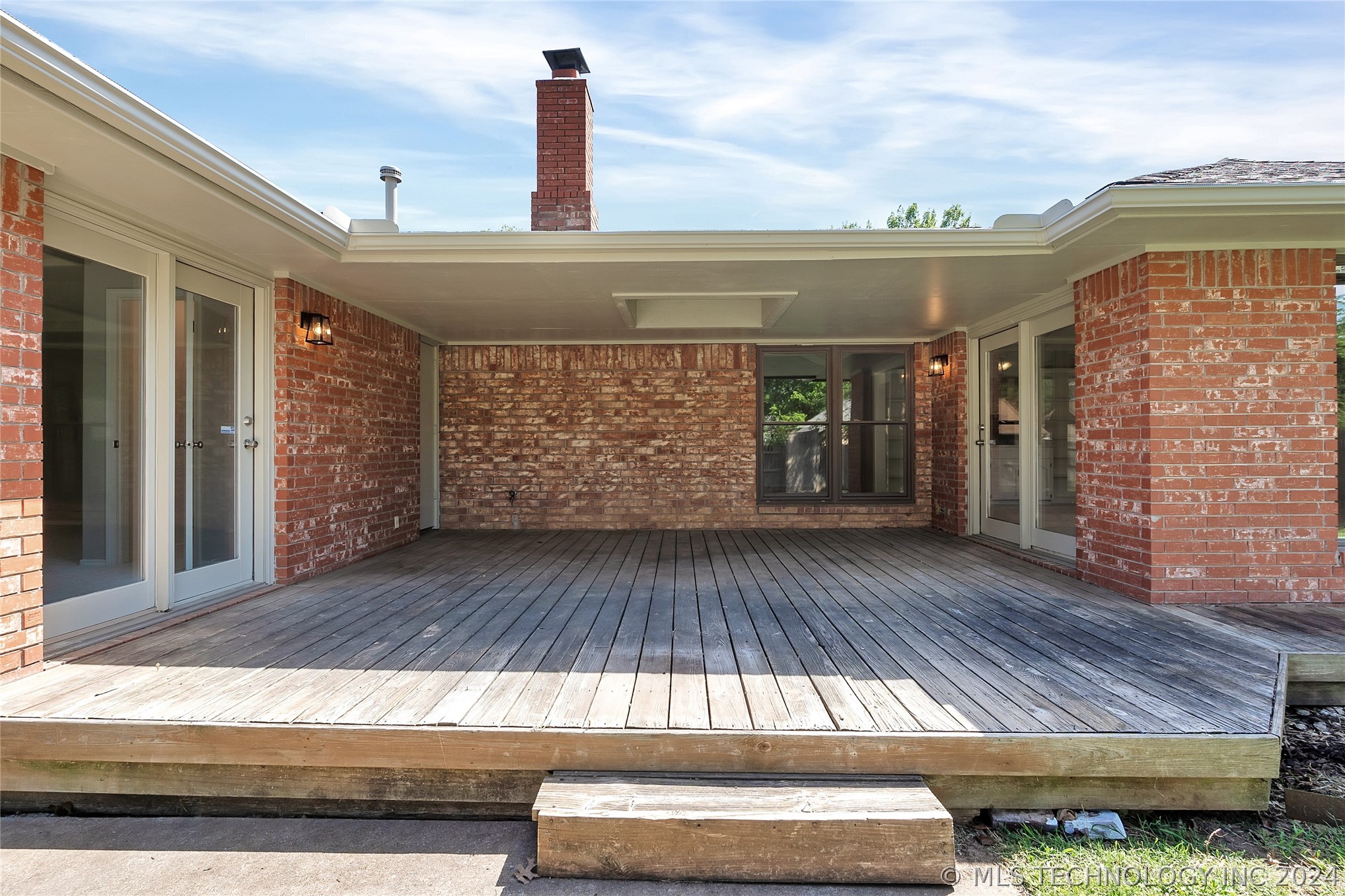 7003 E 78th Place