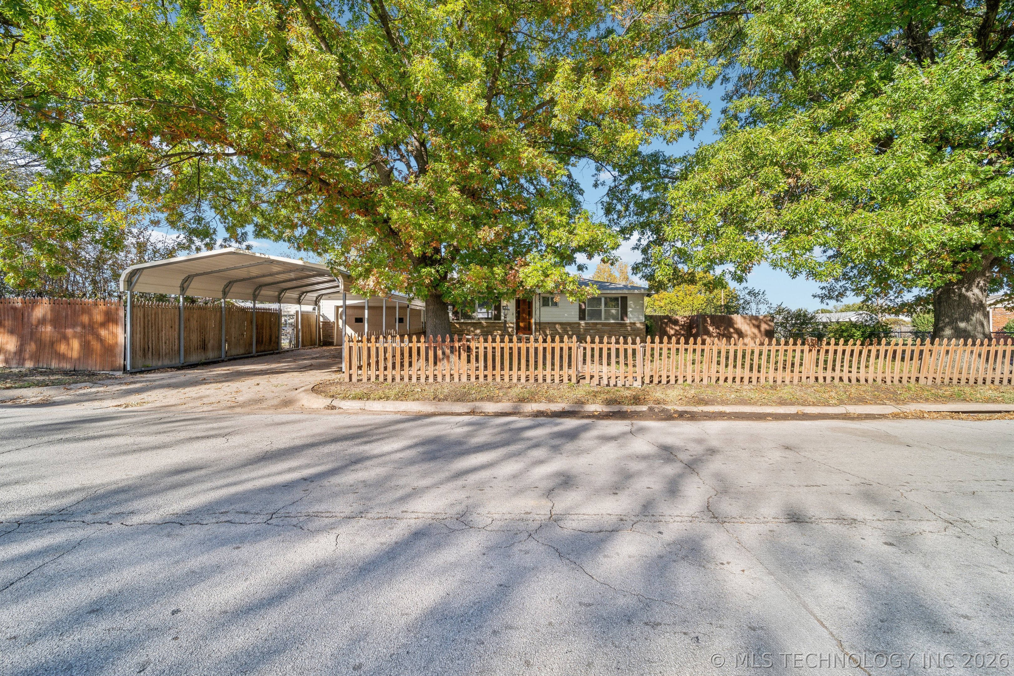 9709 E 4th Place