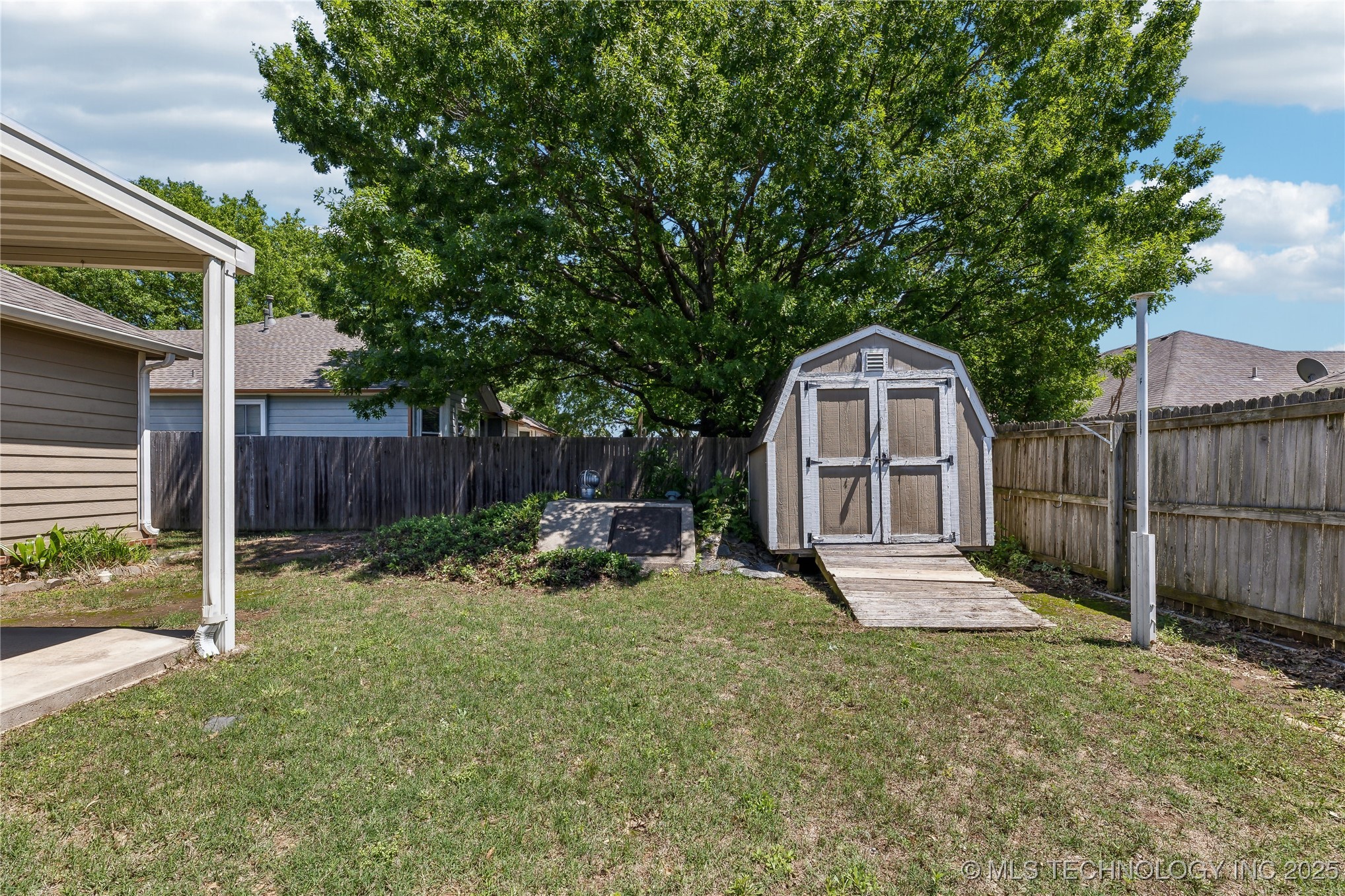 10220 E 116th Place S