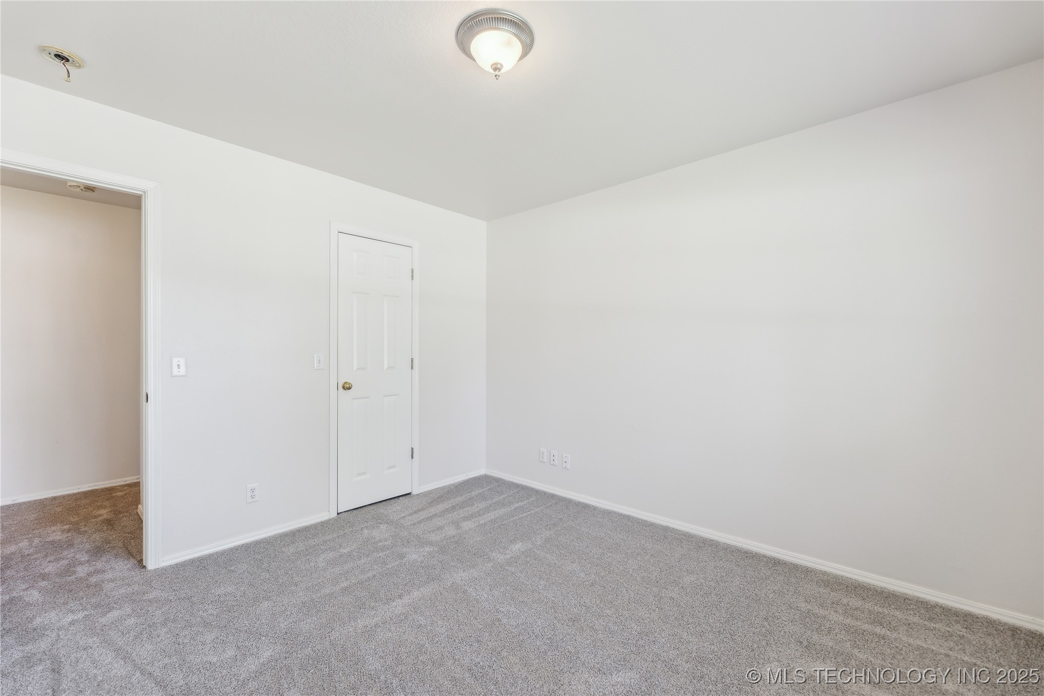 10220 E 116th Place S