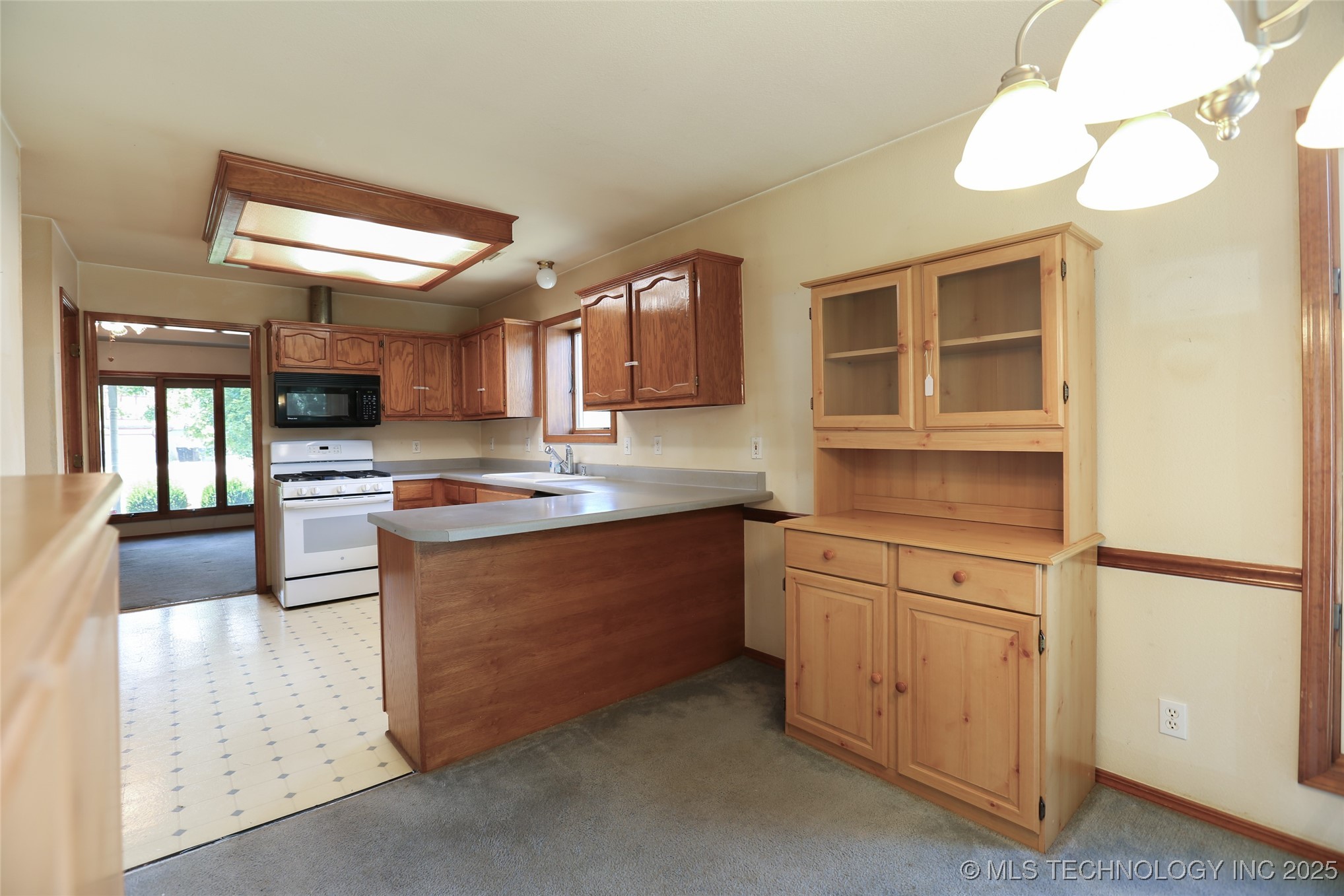 104 E Laredo Place