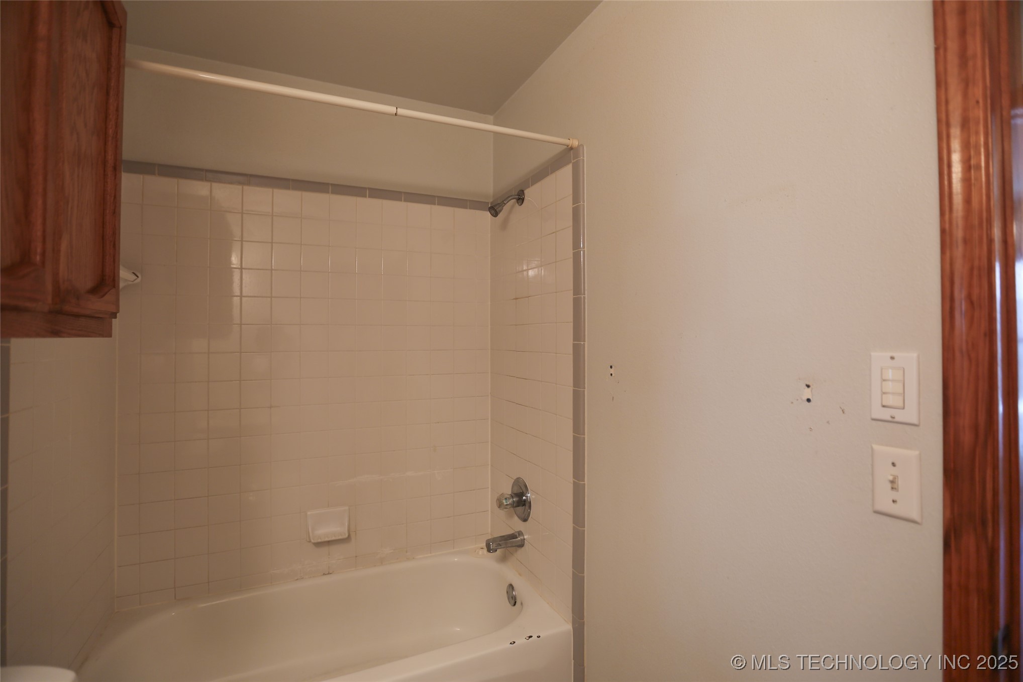 104 E Laredo Place