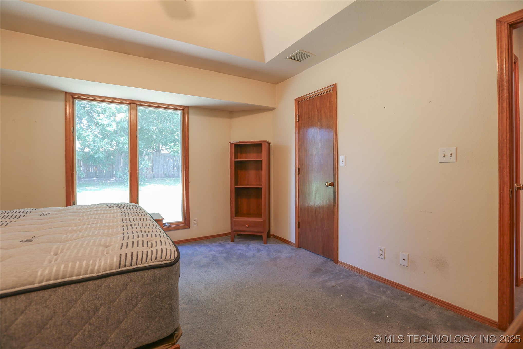 104 E Laredo Place