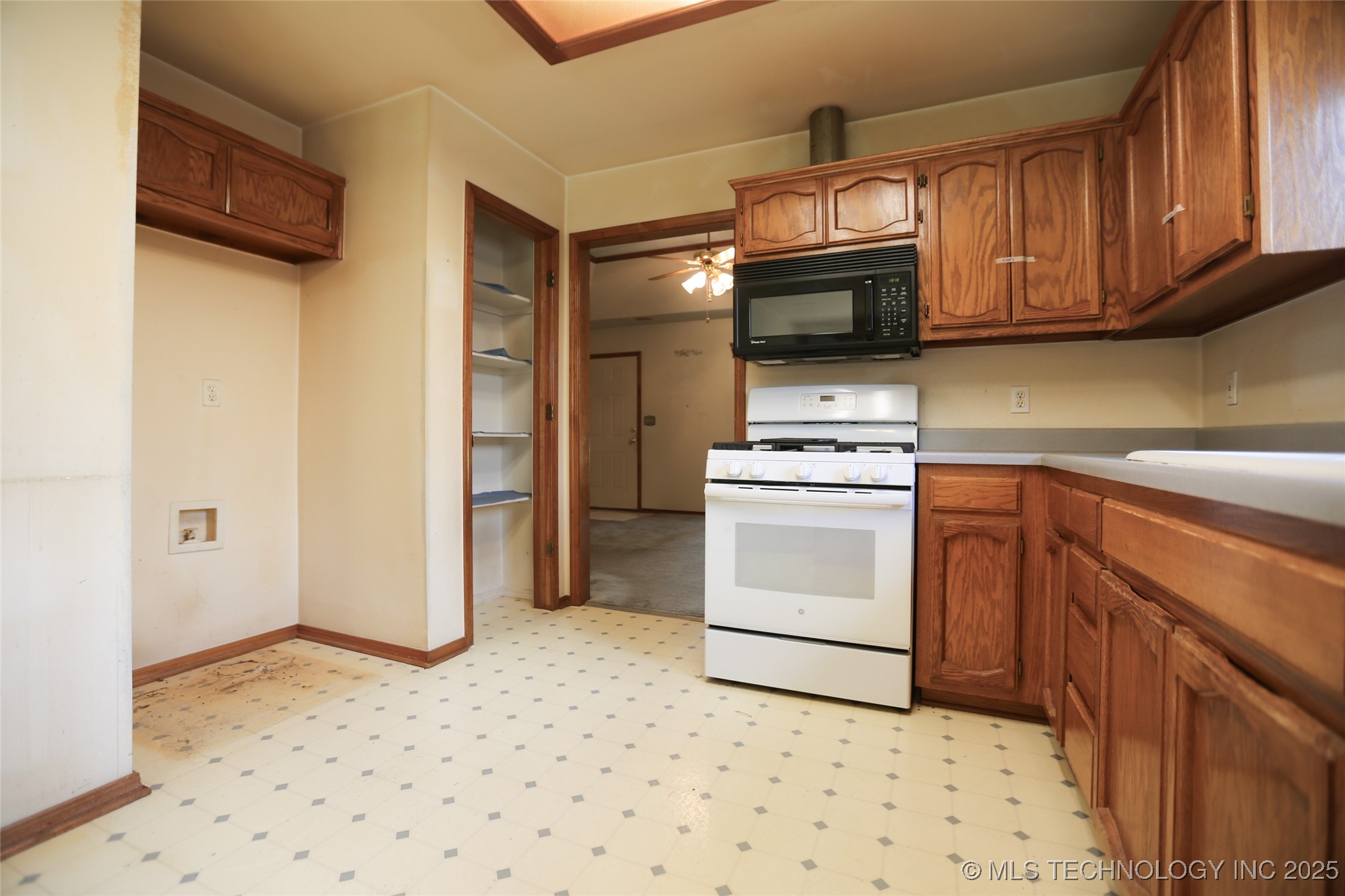 104 E Laredo Place