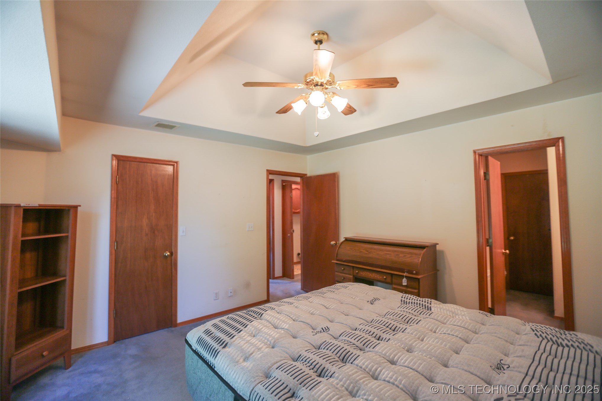 104 E Laredo Place