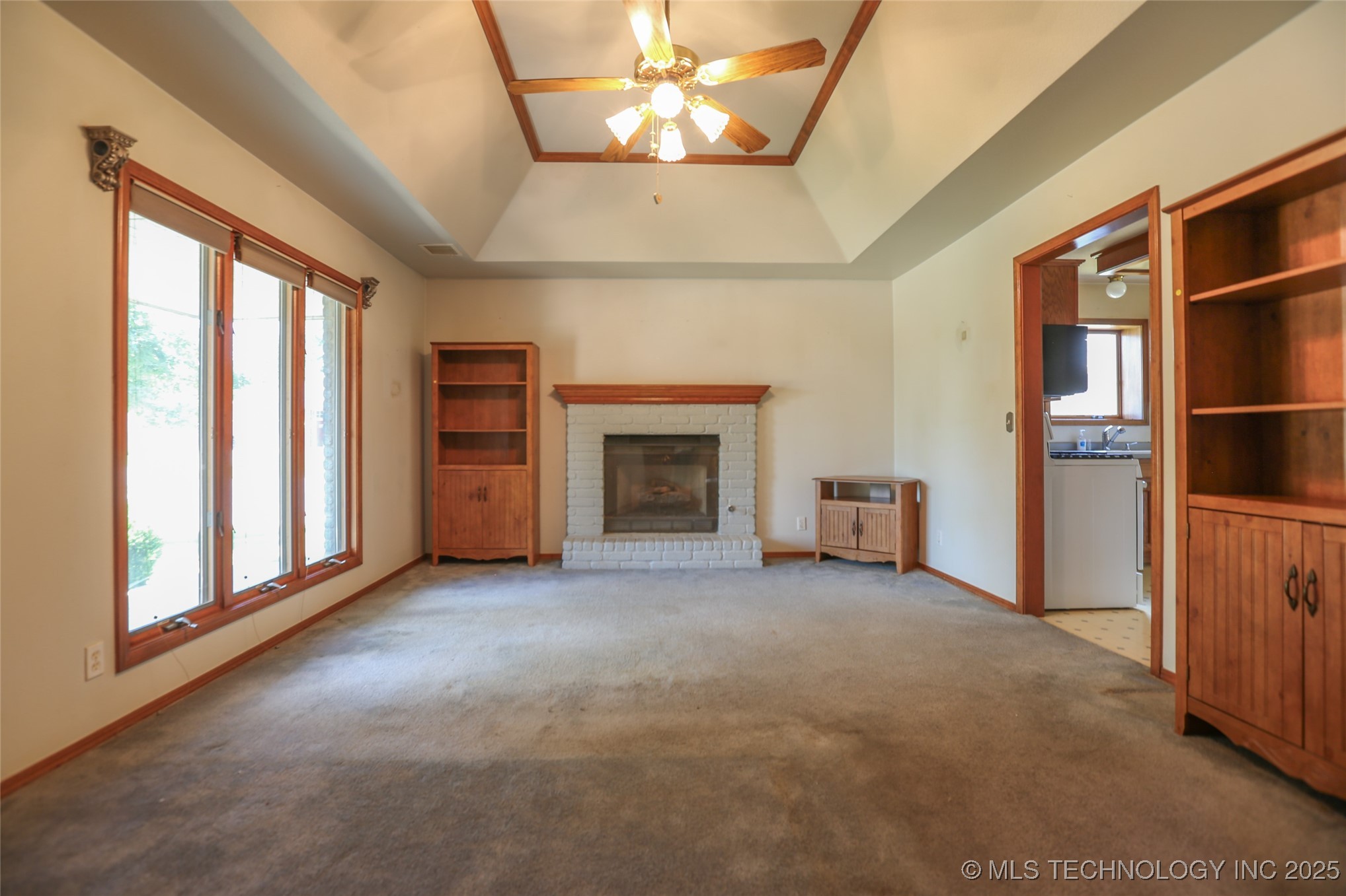 104 E Laredo Place