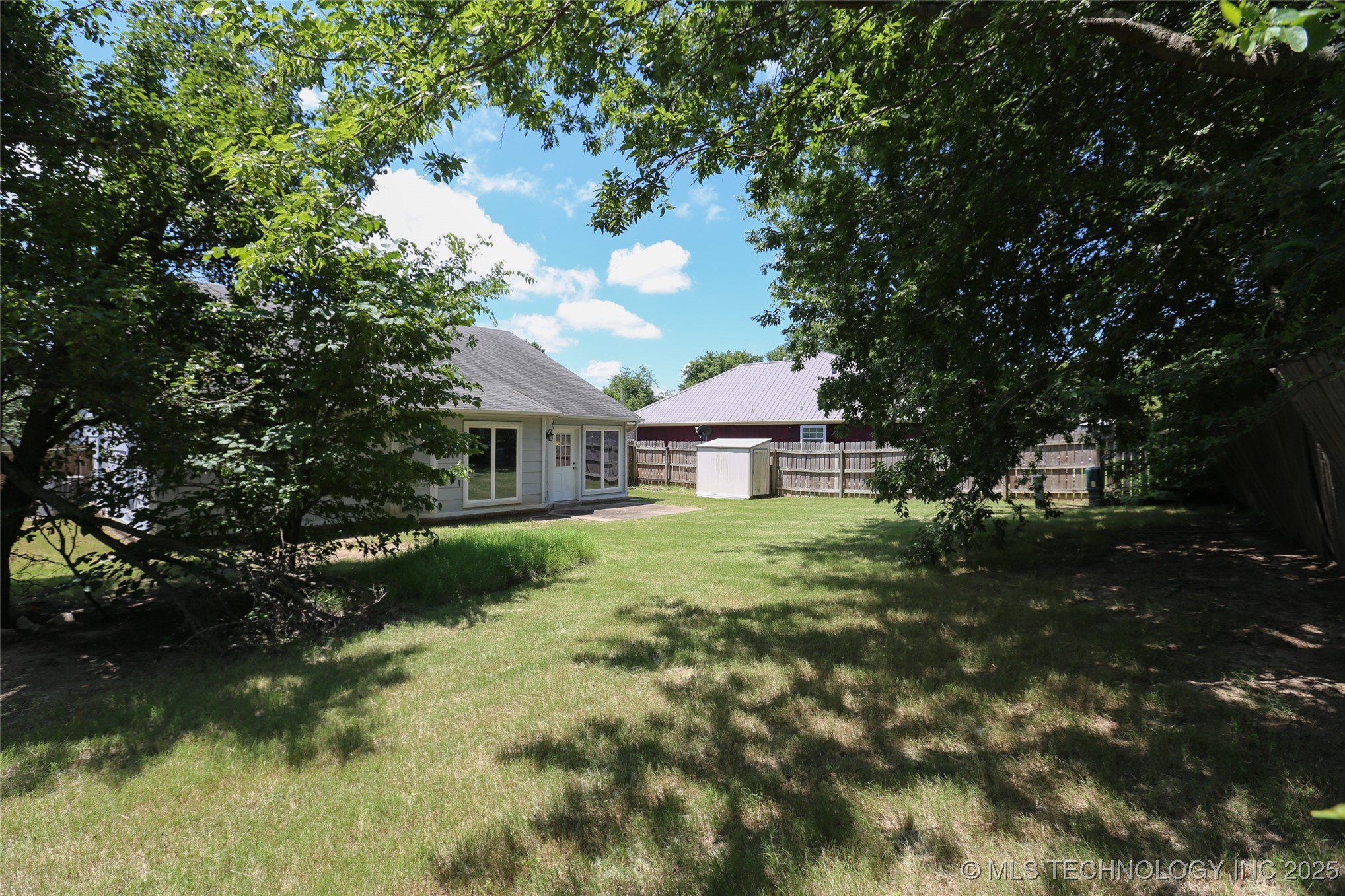 104 E Laredo Place