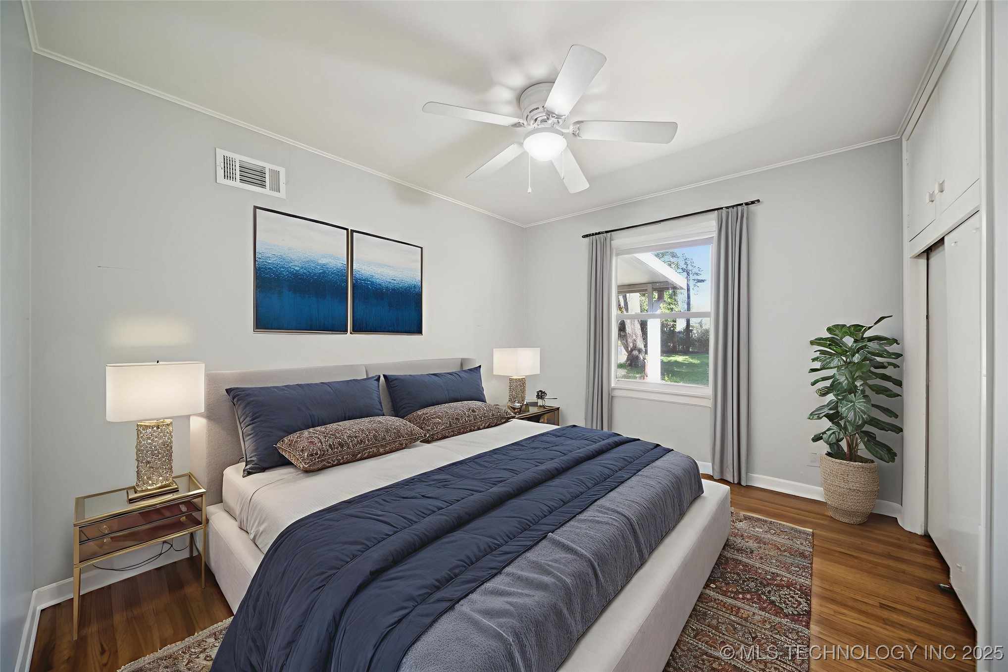 15 E 44th Street