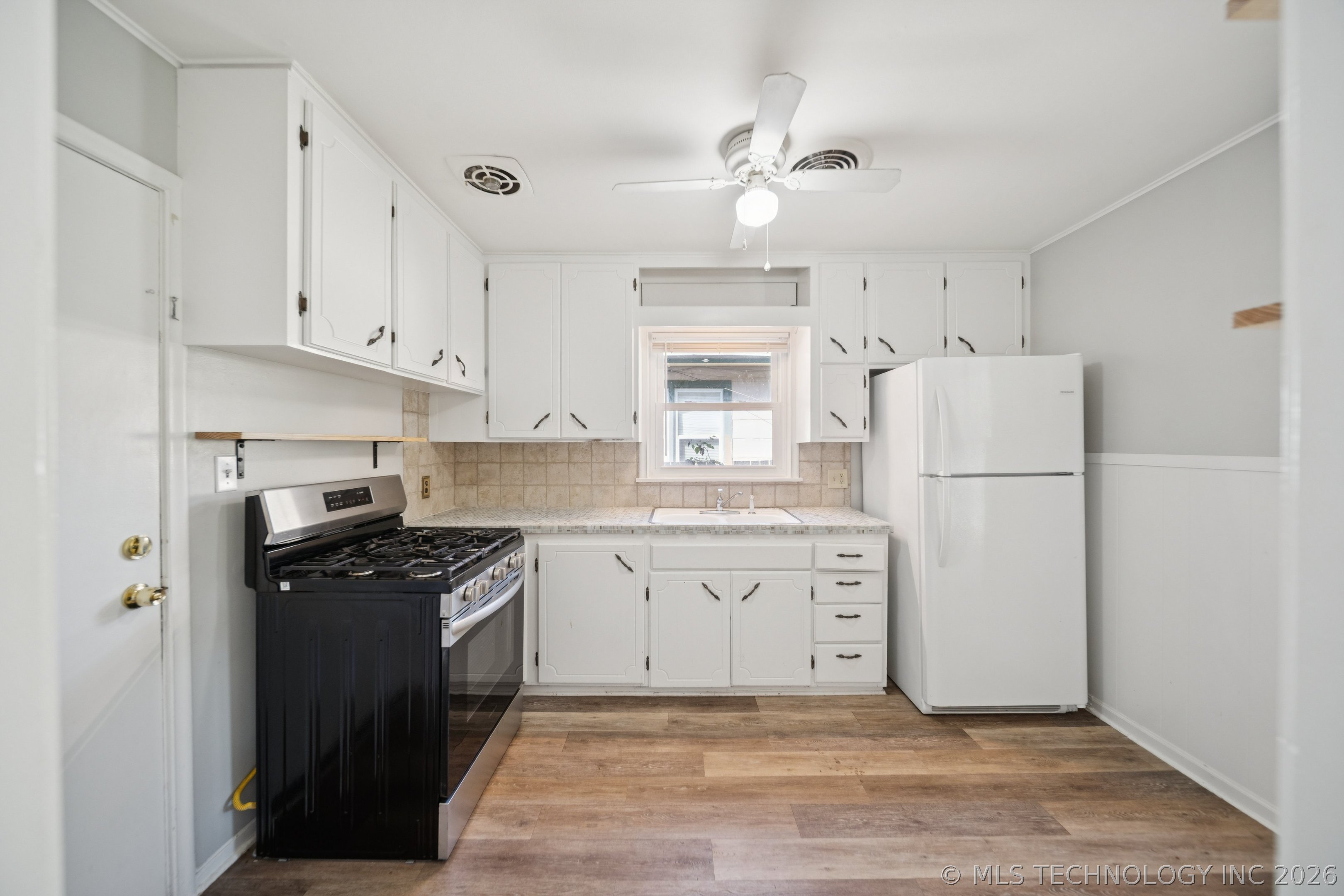 15 E 44th Street