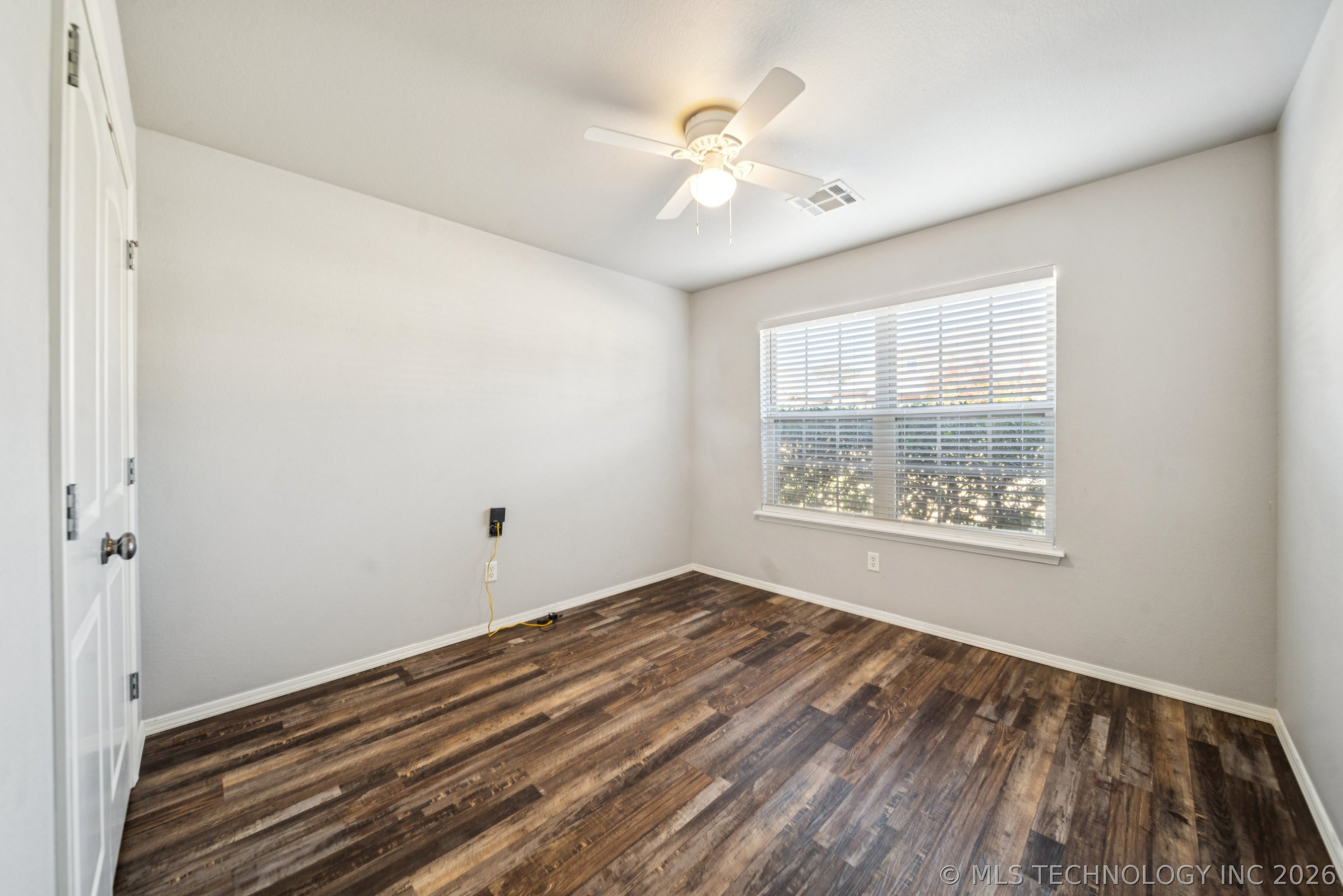 2401 W Pensacola Street