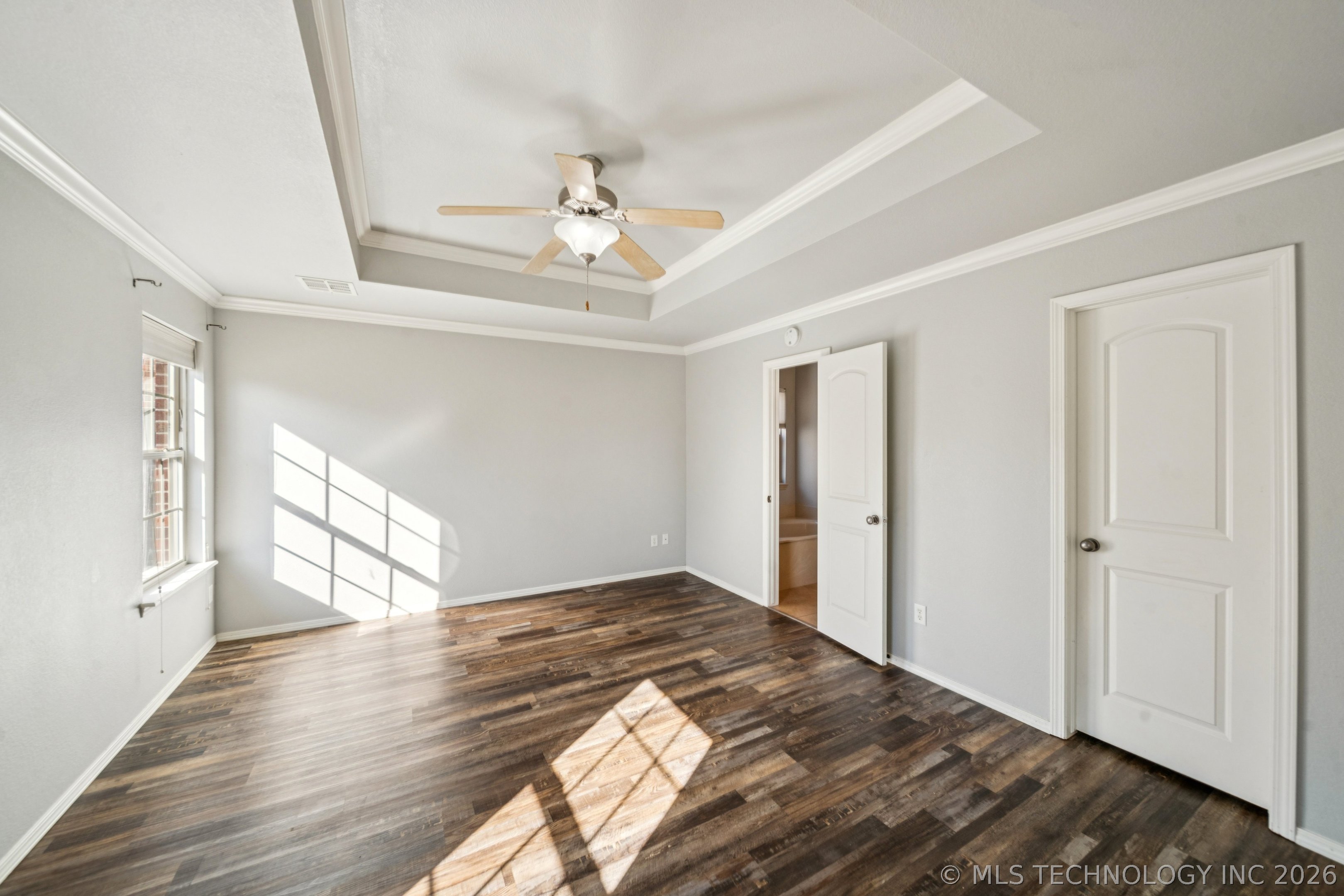 2401 W Pensacola Street