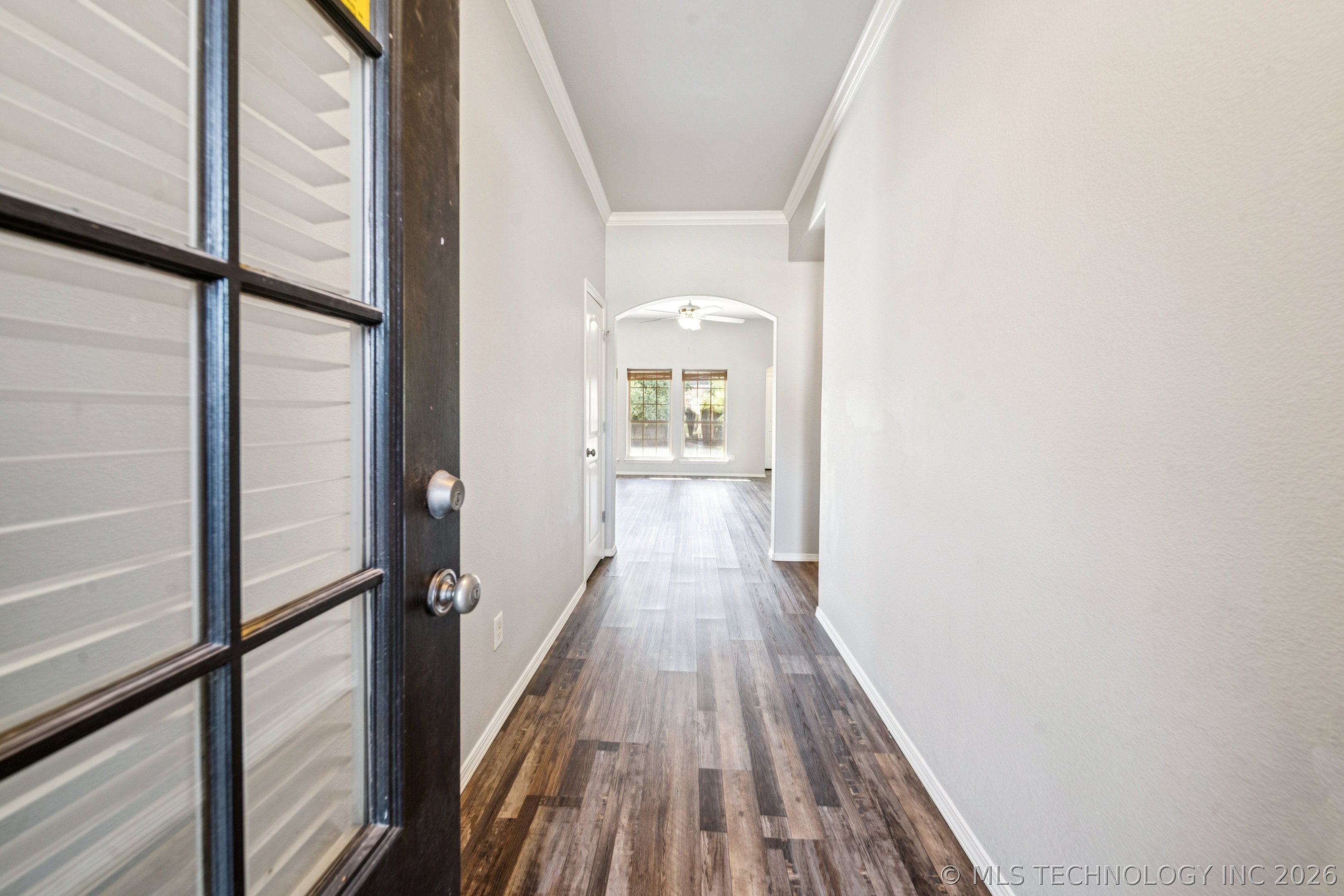 2401 W Pensacola Street
