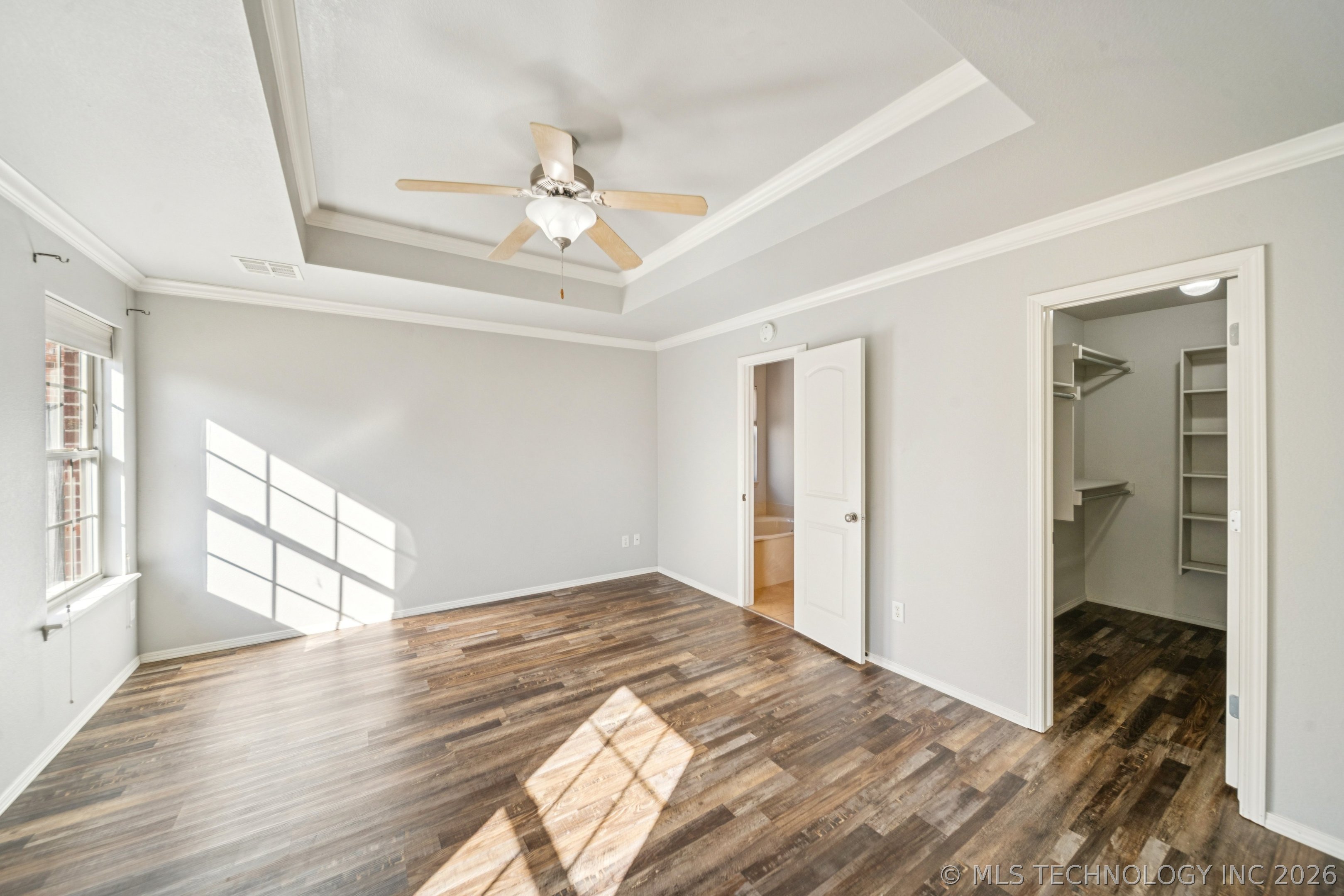 2401 W Pensacola Street