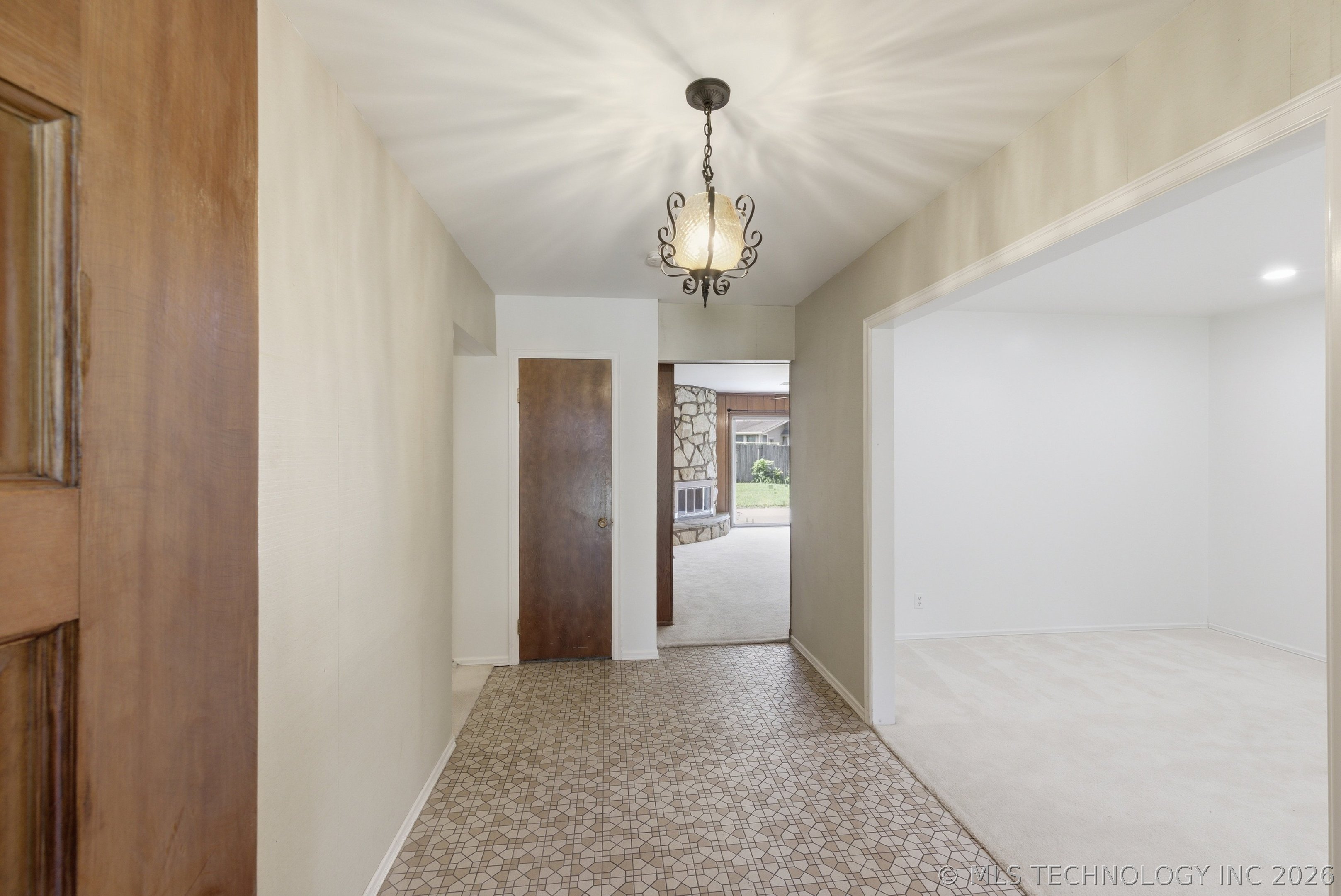 6828 E 47th Street