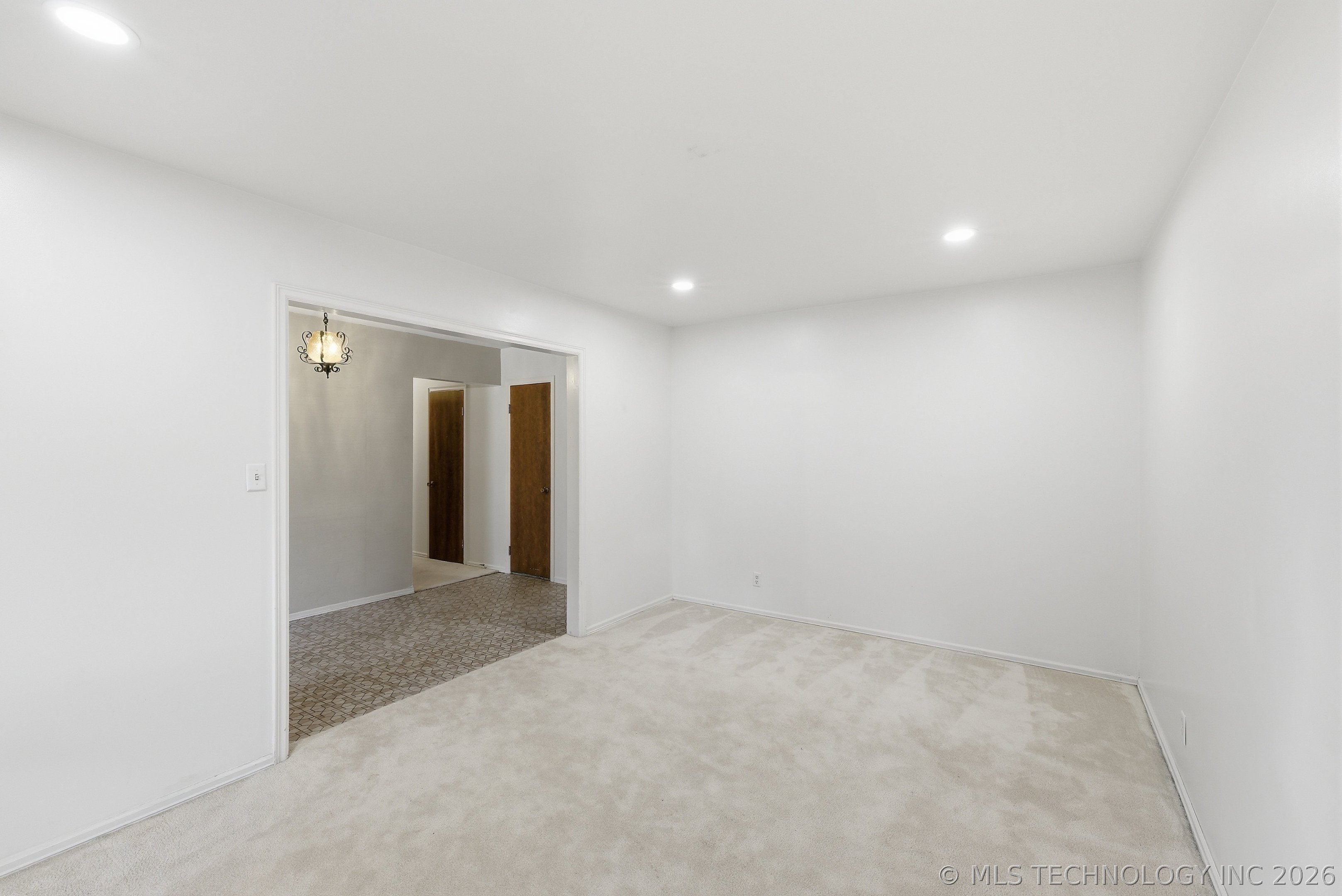 6828 E 47th Street