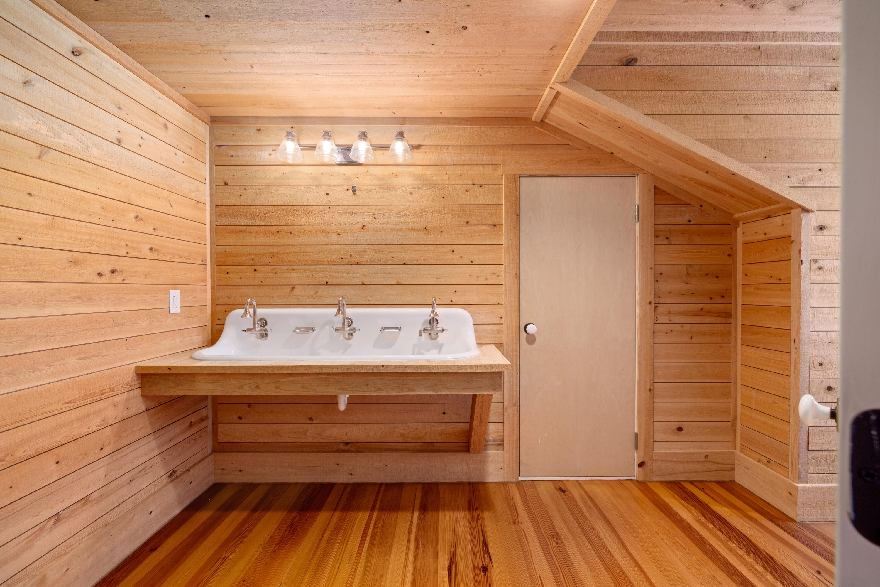 8717 Crawford Island Lane