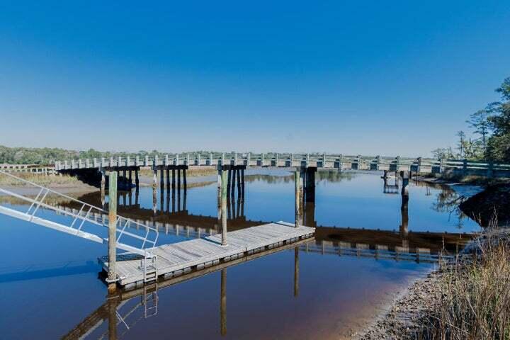 8717 Crawford Island Lane