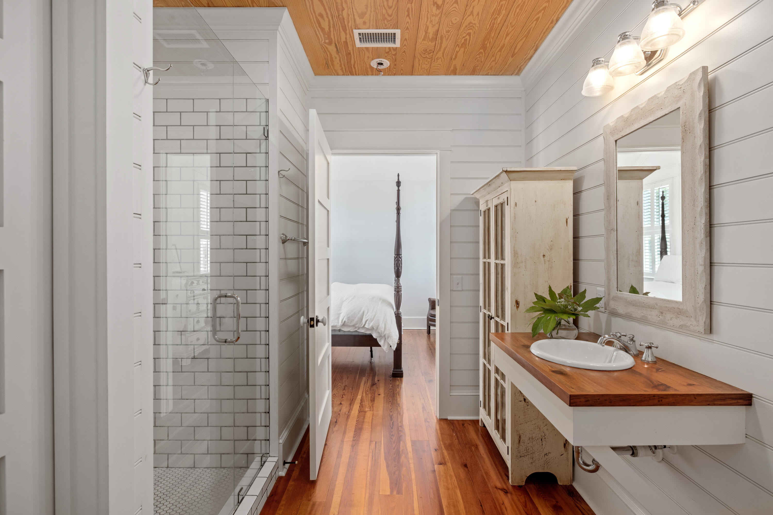 8717 Crawford Island Lane