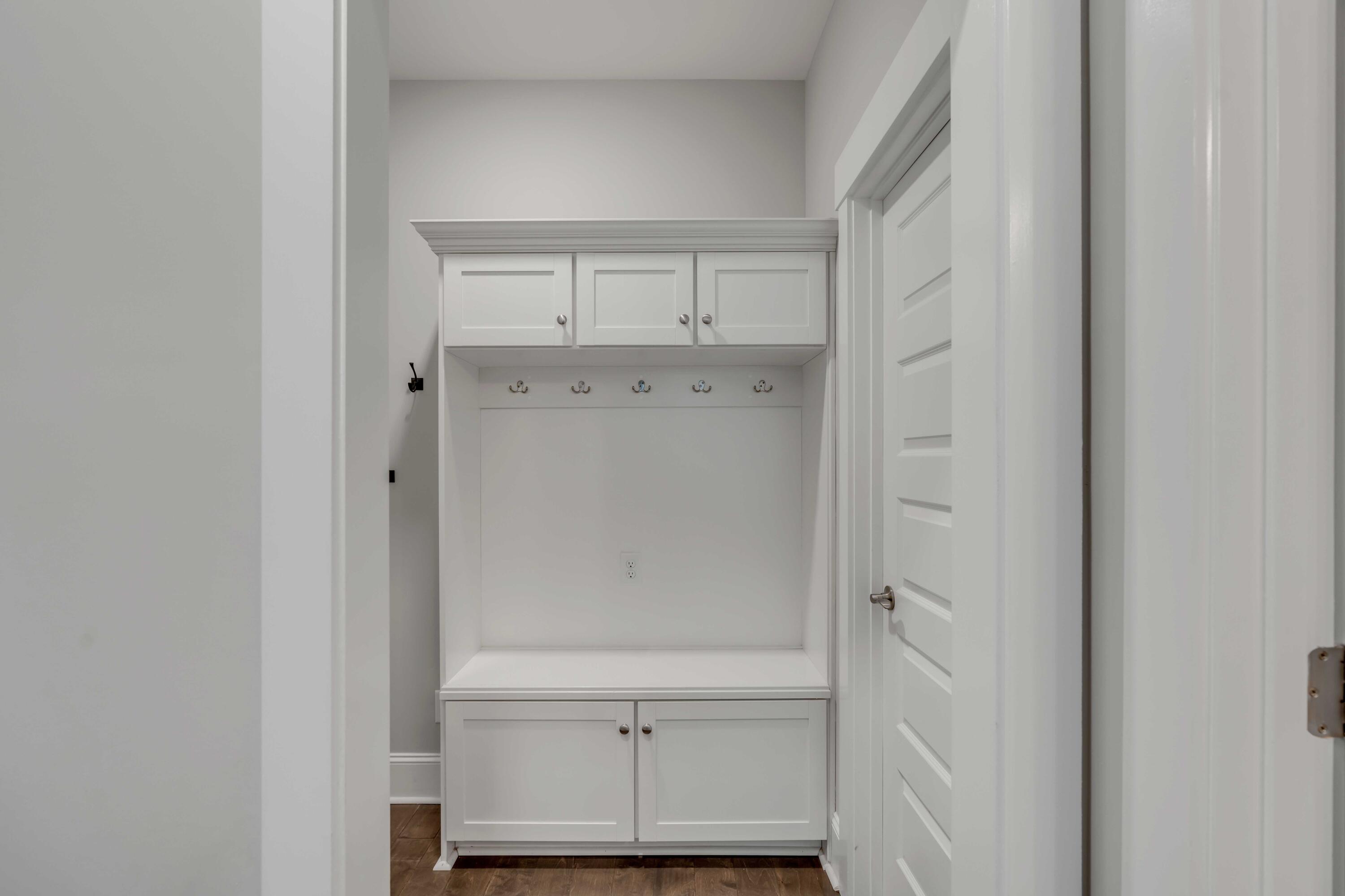 866 Shutes Folly Drive