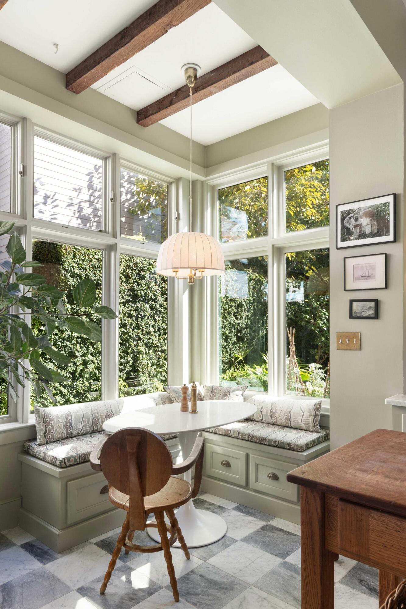 11 Saint Michaels Alley