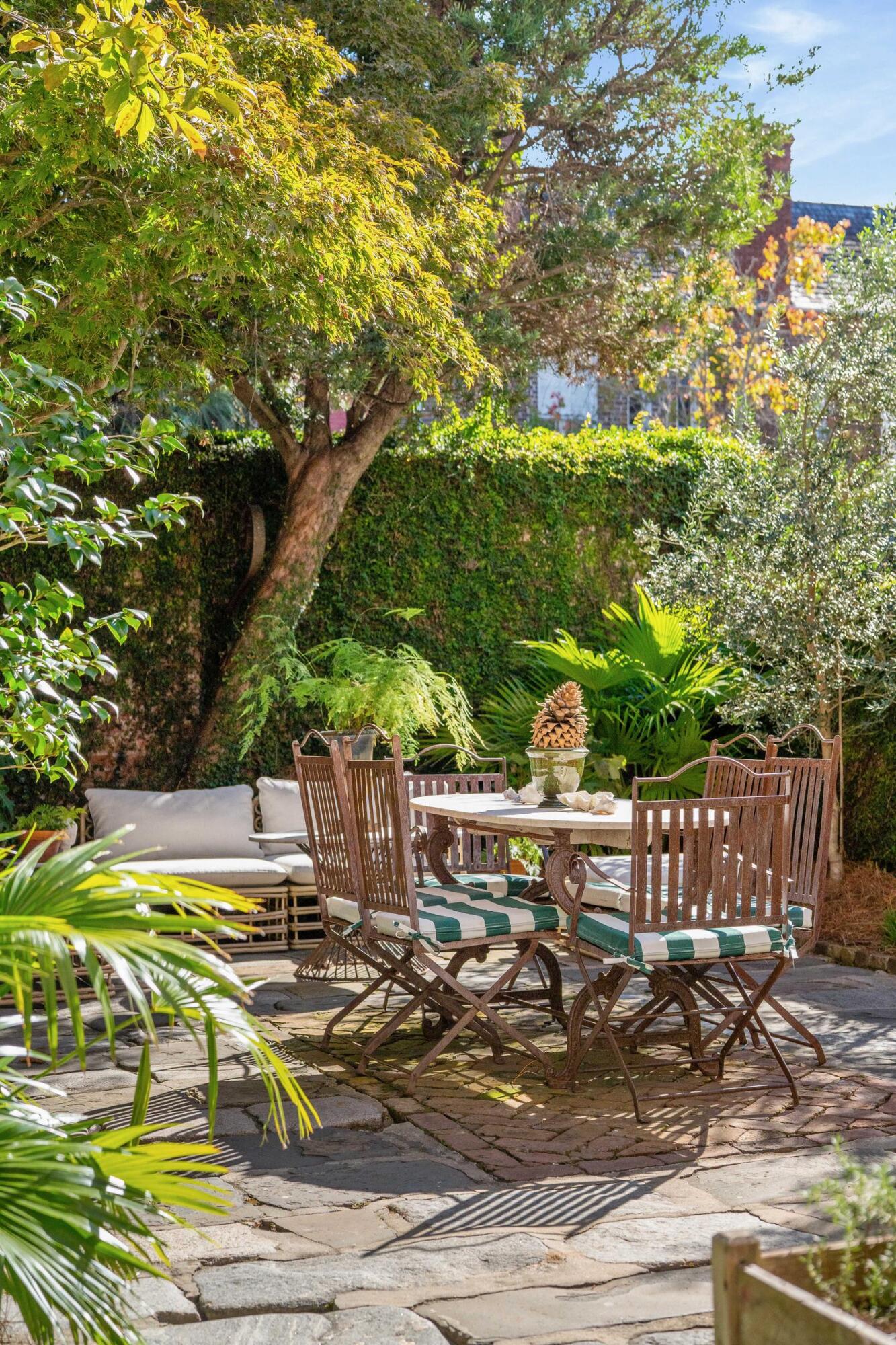 11 Saint Michaels Alley