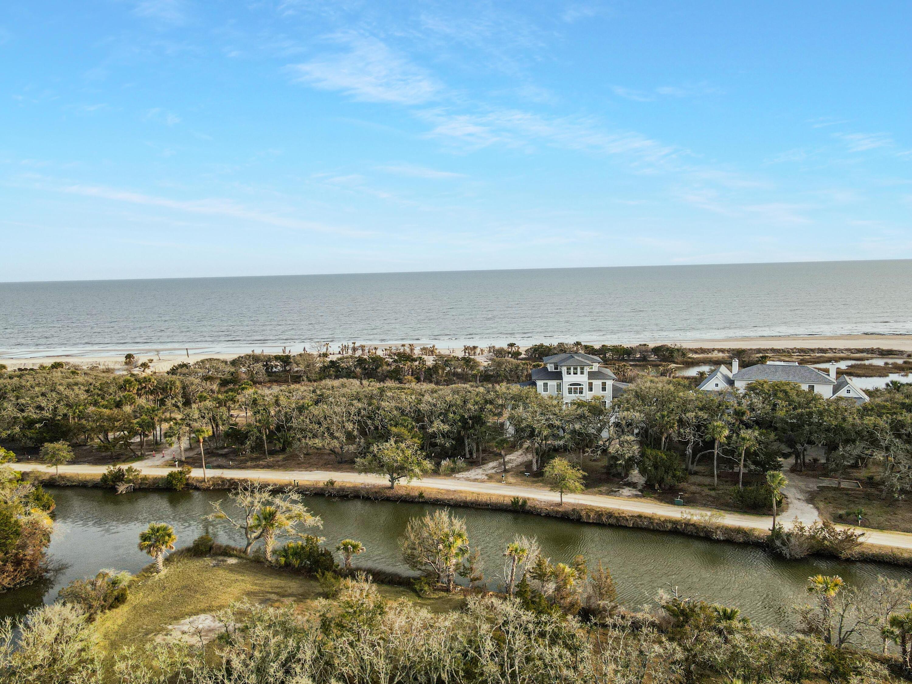 28 Sharks Tooth Circle