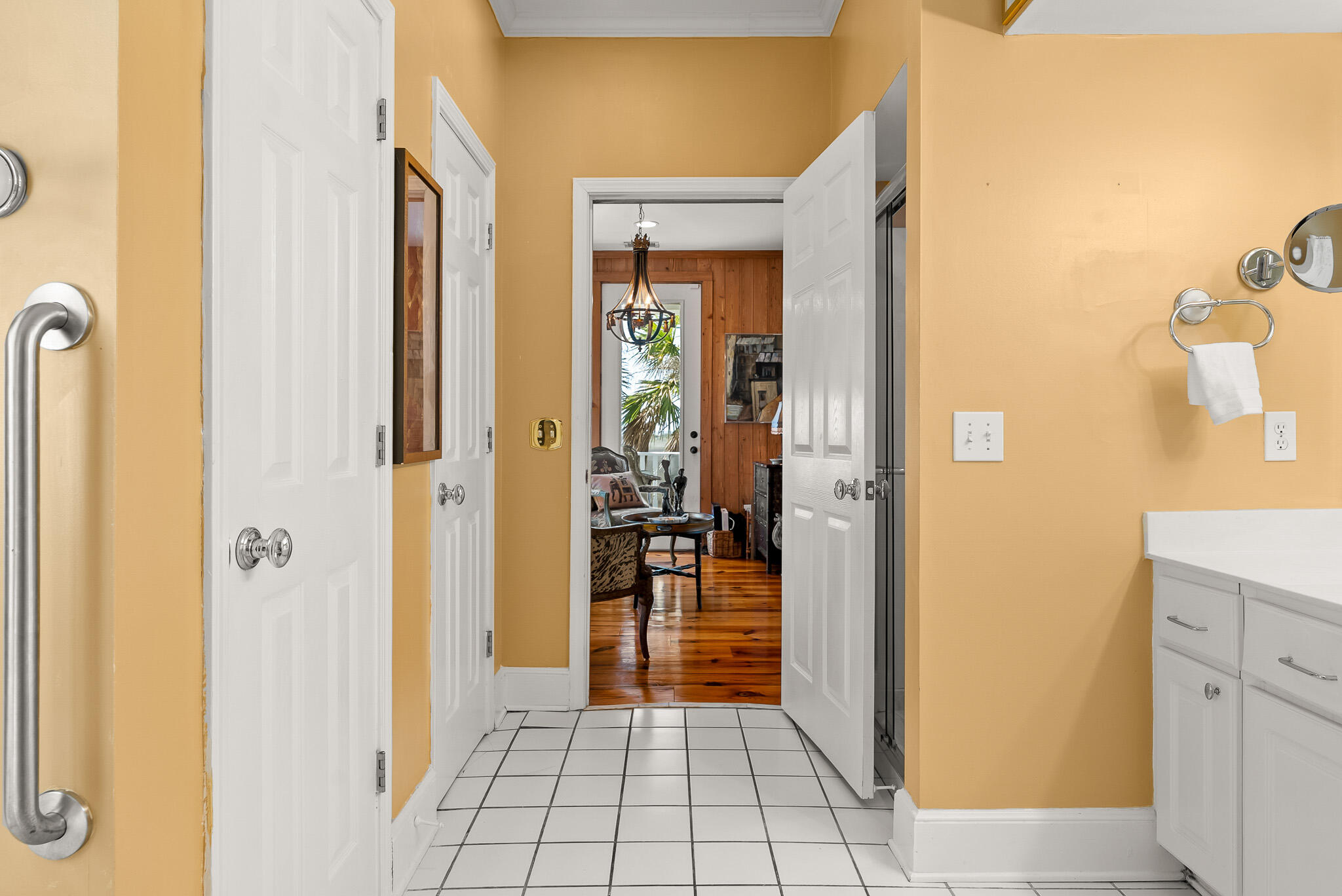 1024 W Ashley Avenue