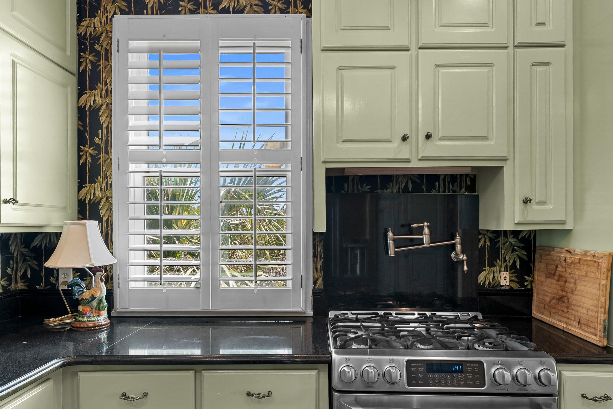 1024 W Ashley Avenue