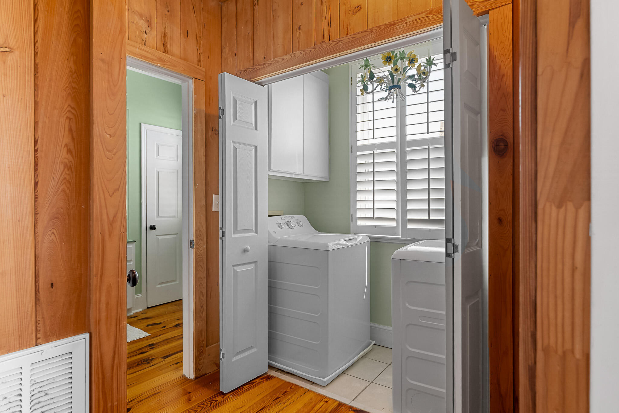 1024 W Ashley Avenue