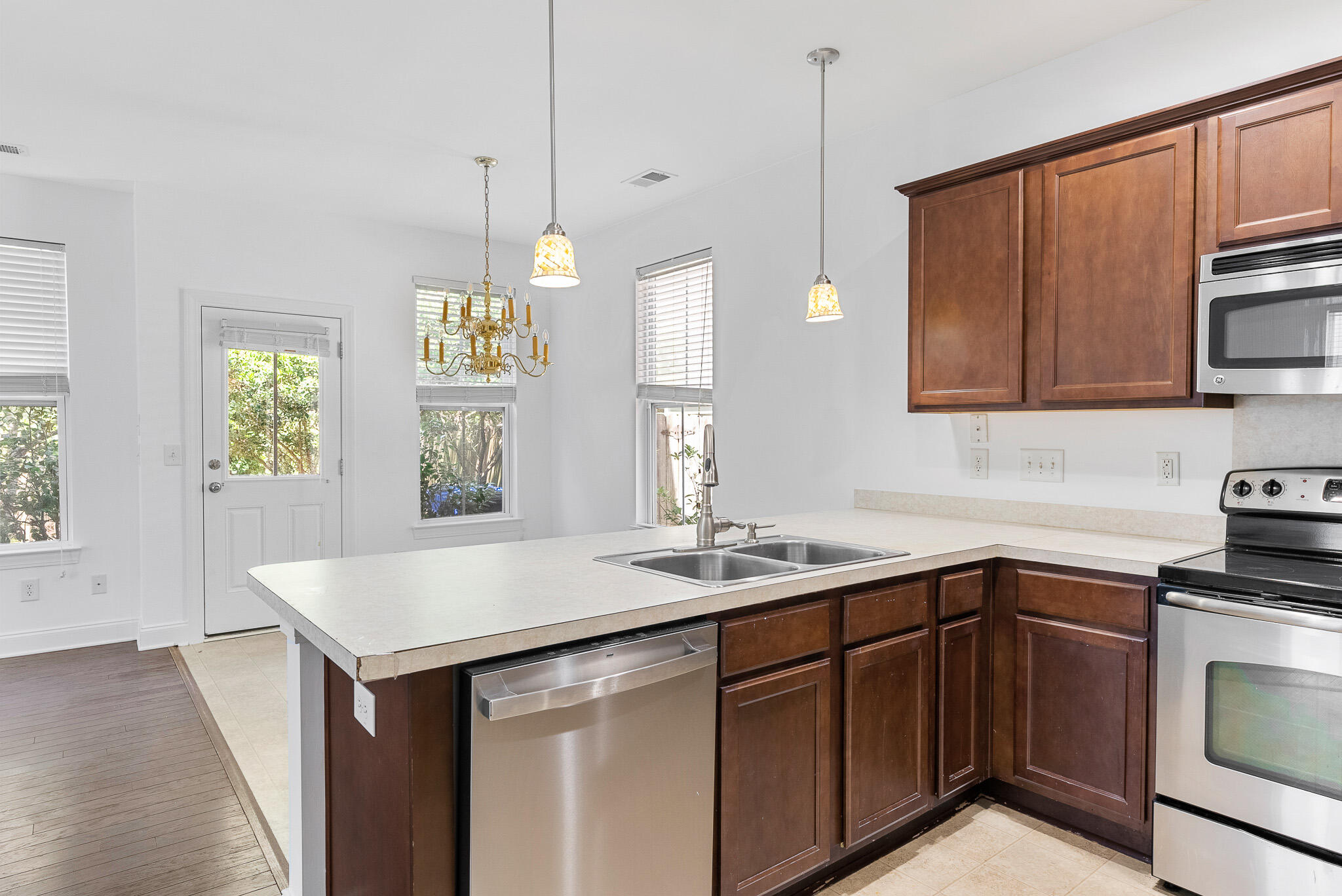 1172 Landau Lane