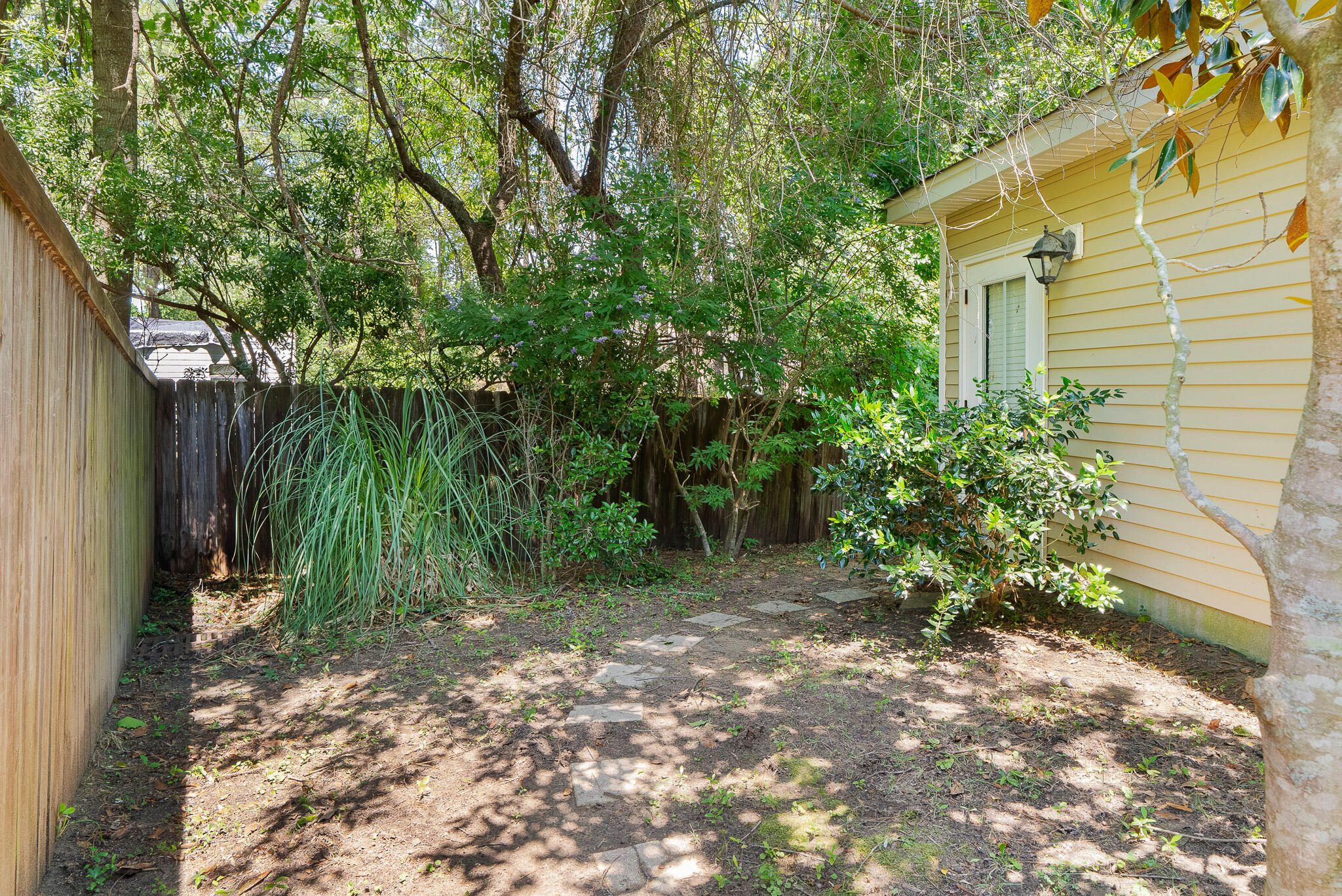 1172 Landau Lane