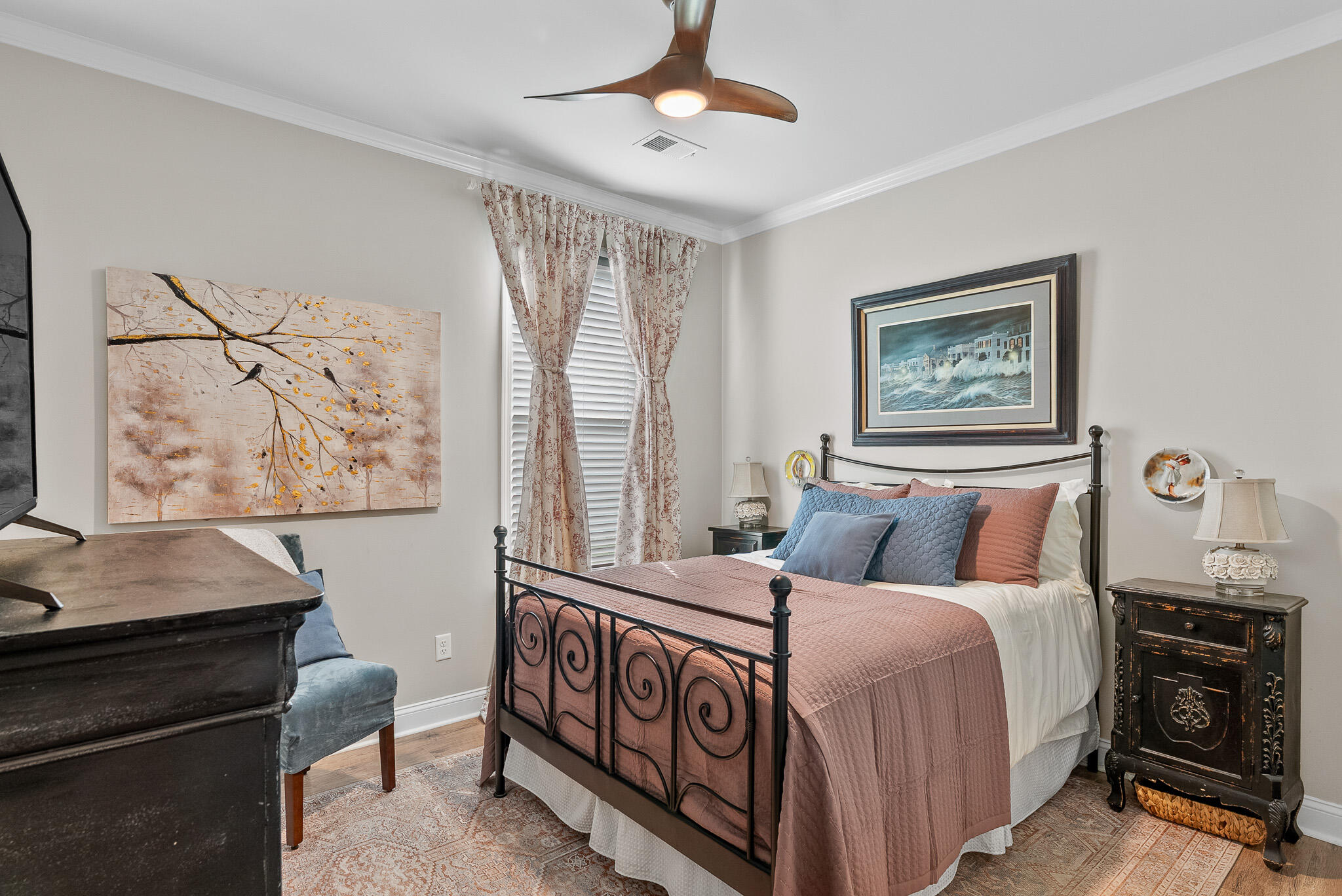5037 Lady Bird Alley