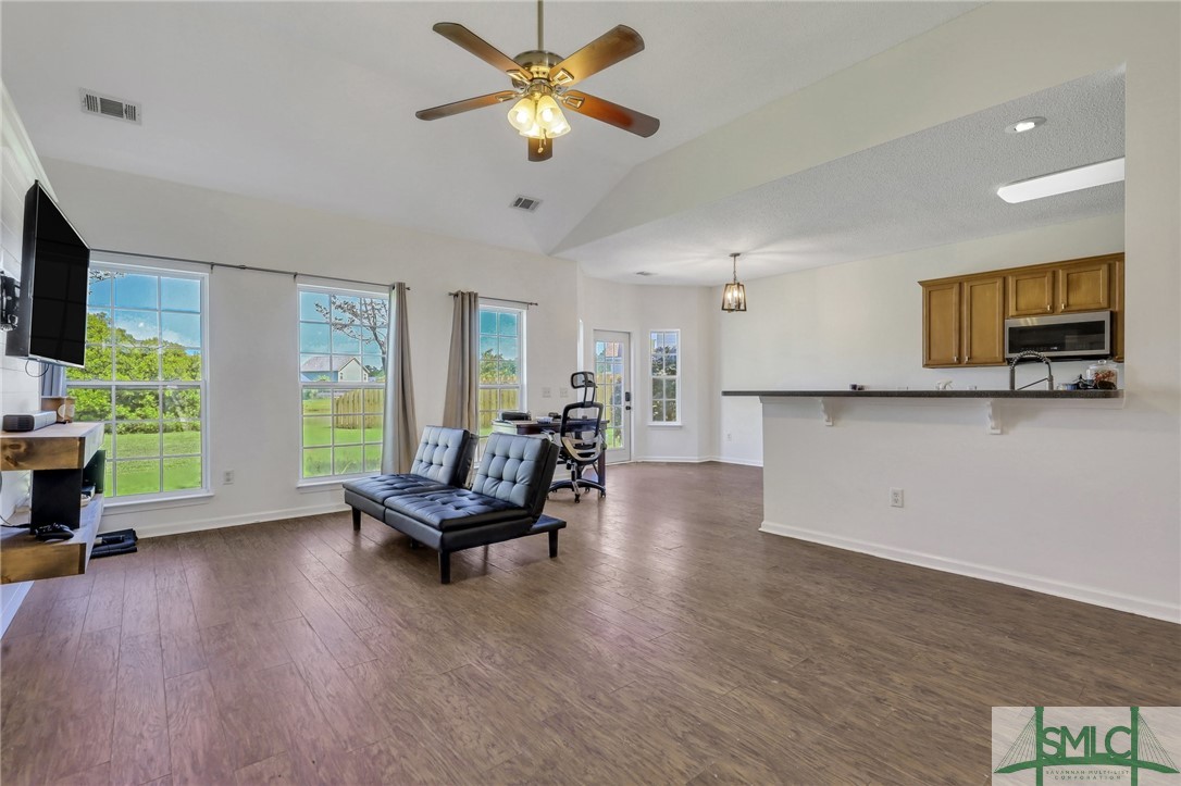 425 Stonebridge Circle
