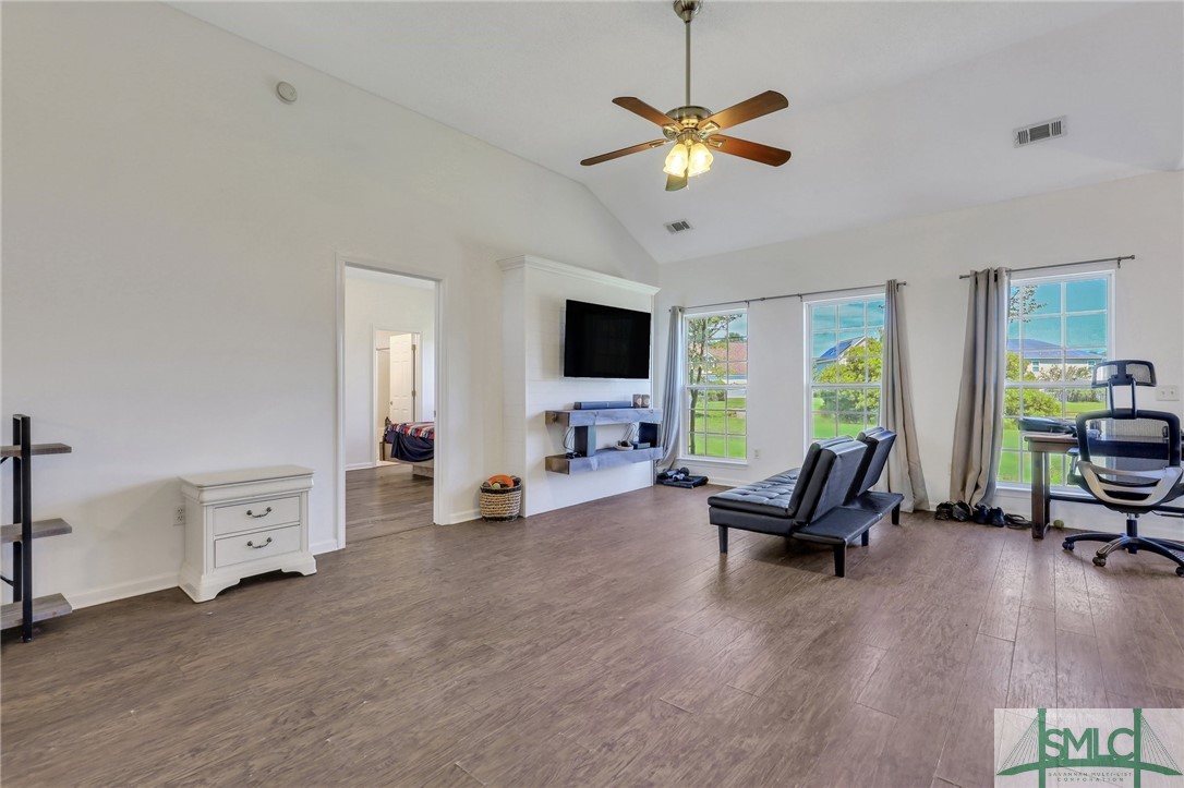 425 Stonebridge Circle