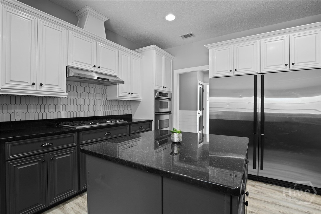 113 Demeries Lake Lane