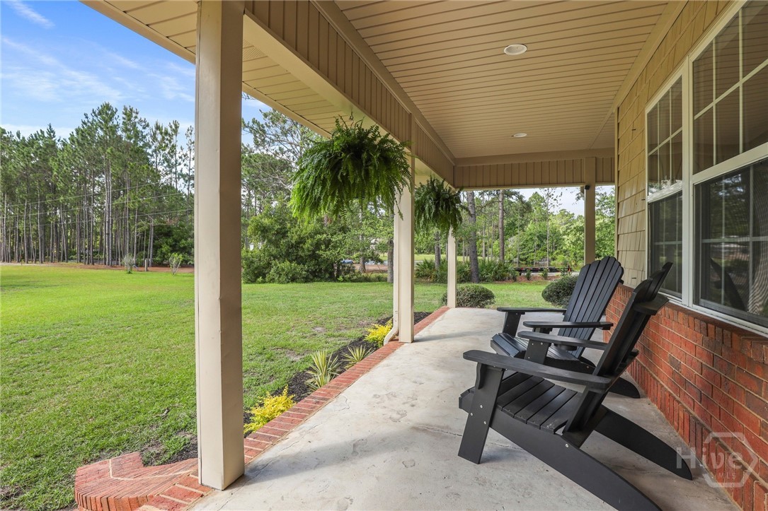 113 Demeries Lake Lane