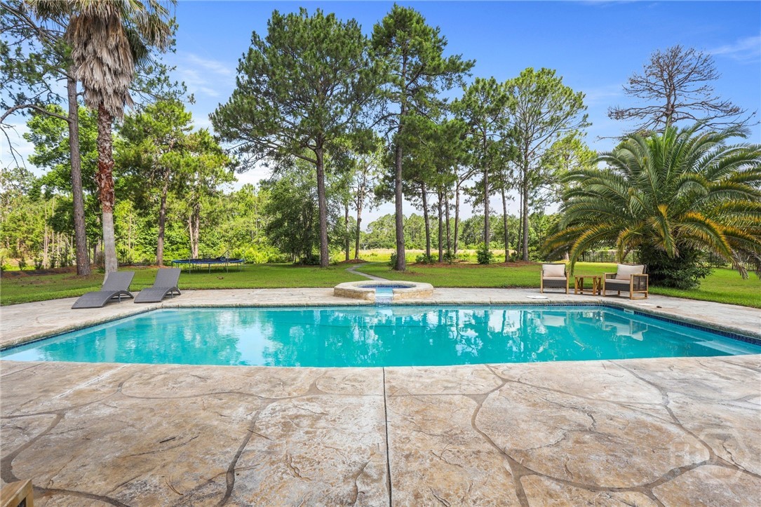 113 Demeries Lake Lane
