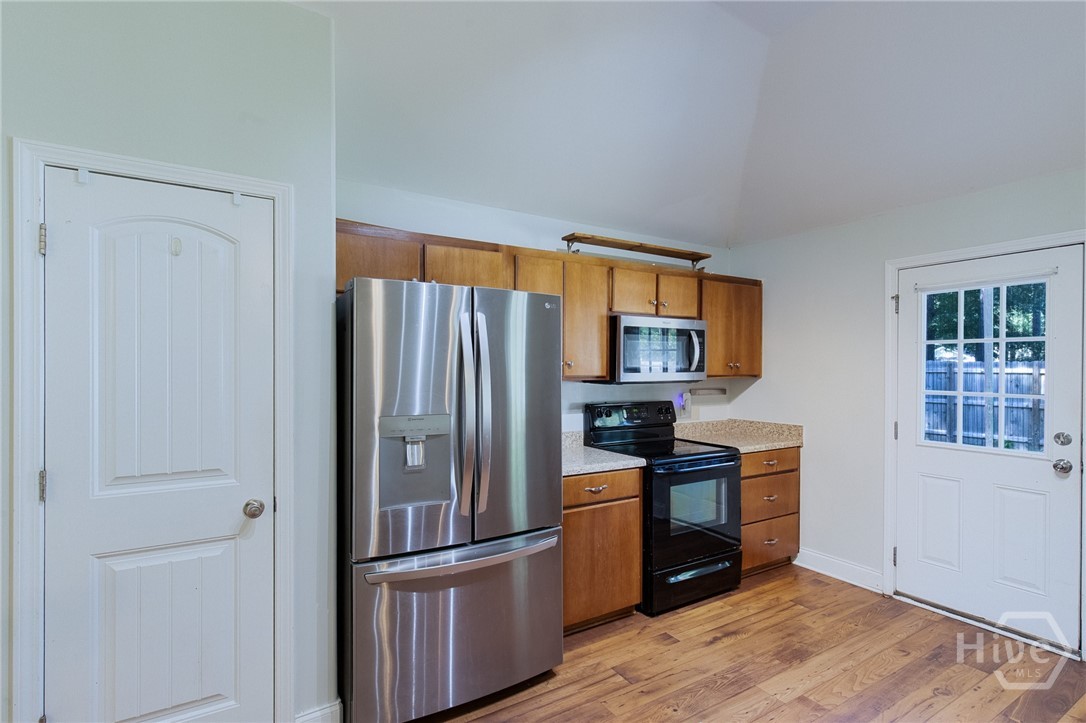 109 Knotty Pine Circle