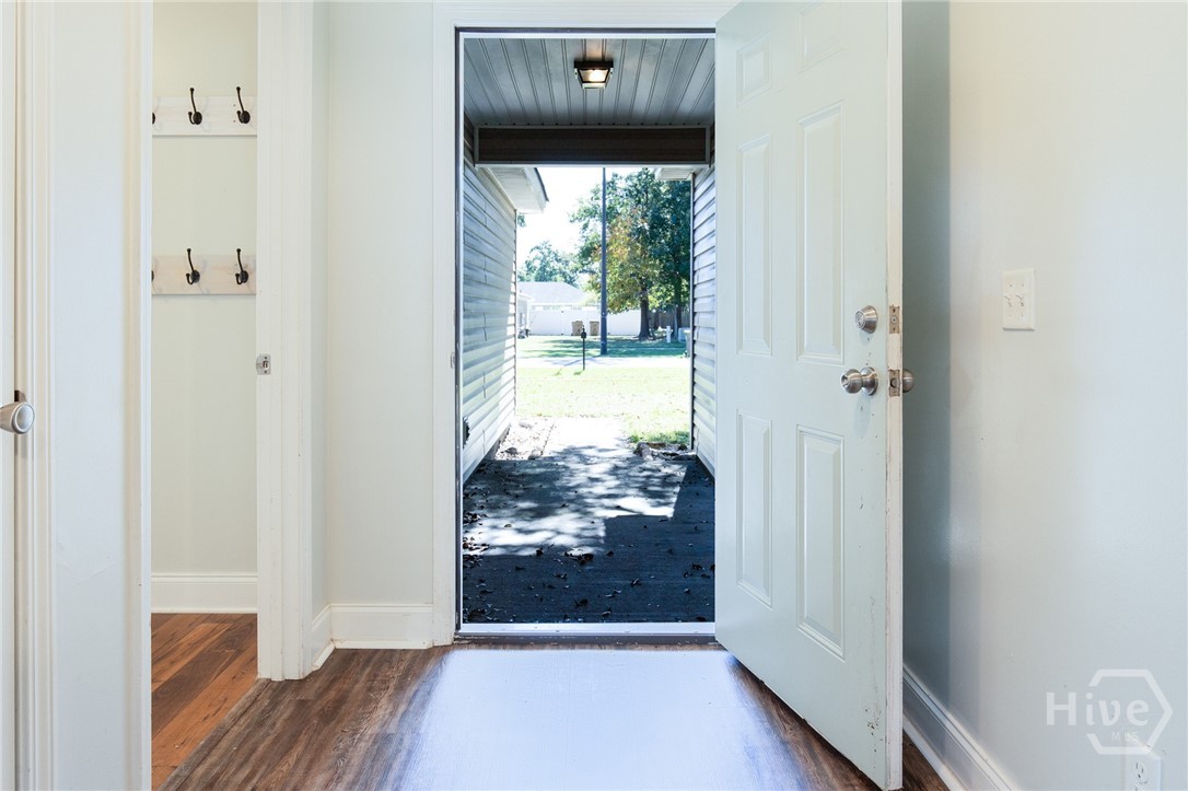109 Knotty Pine Circle