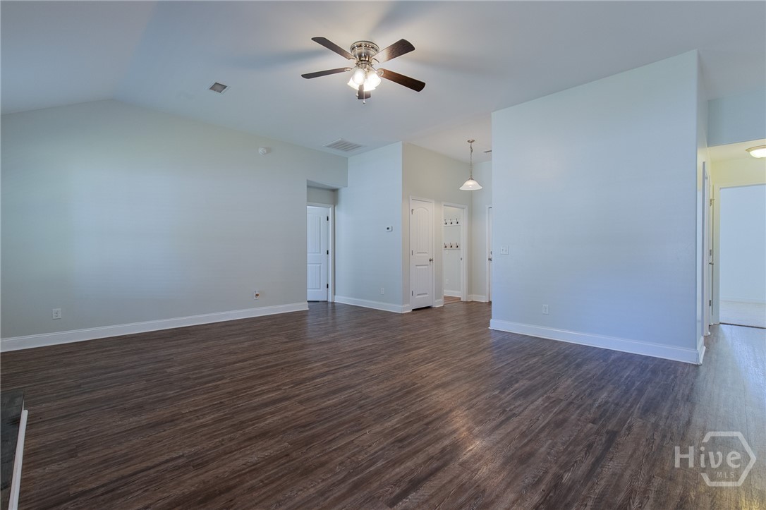 109 Knotty Pine Circle