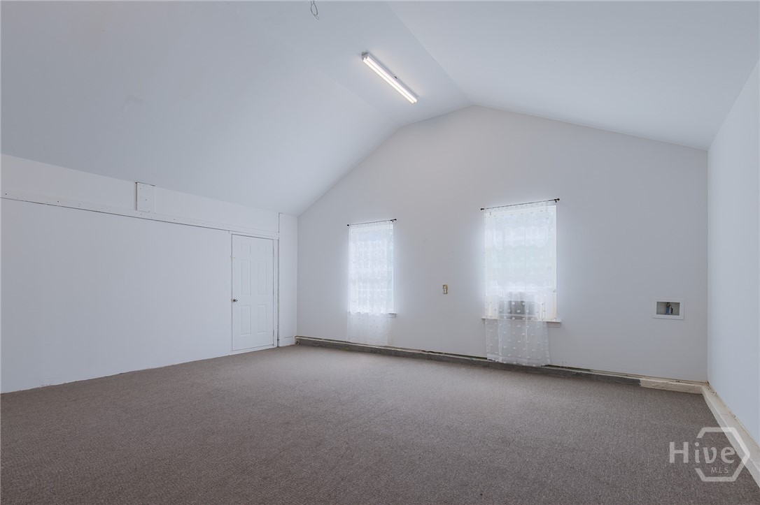 109 Knotty Pine Circle