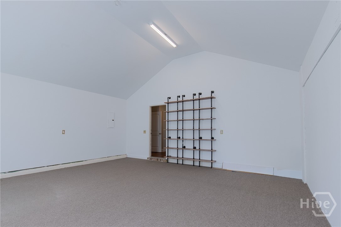 109 Knotty Pine Circle