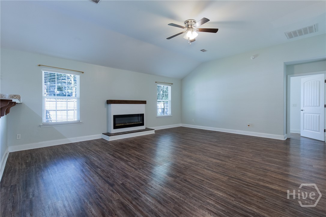 109 Knotty Pine Circle