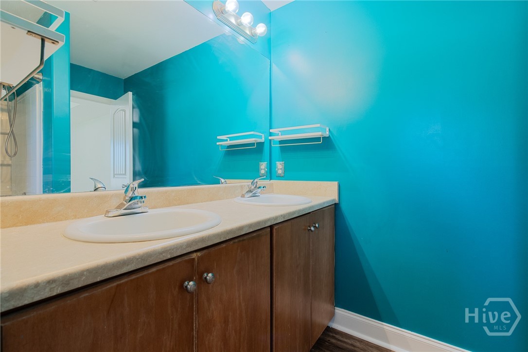 109 Knotty Pine Circle