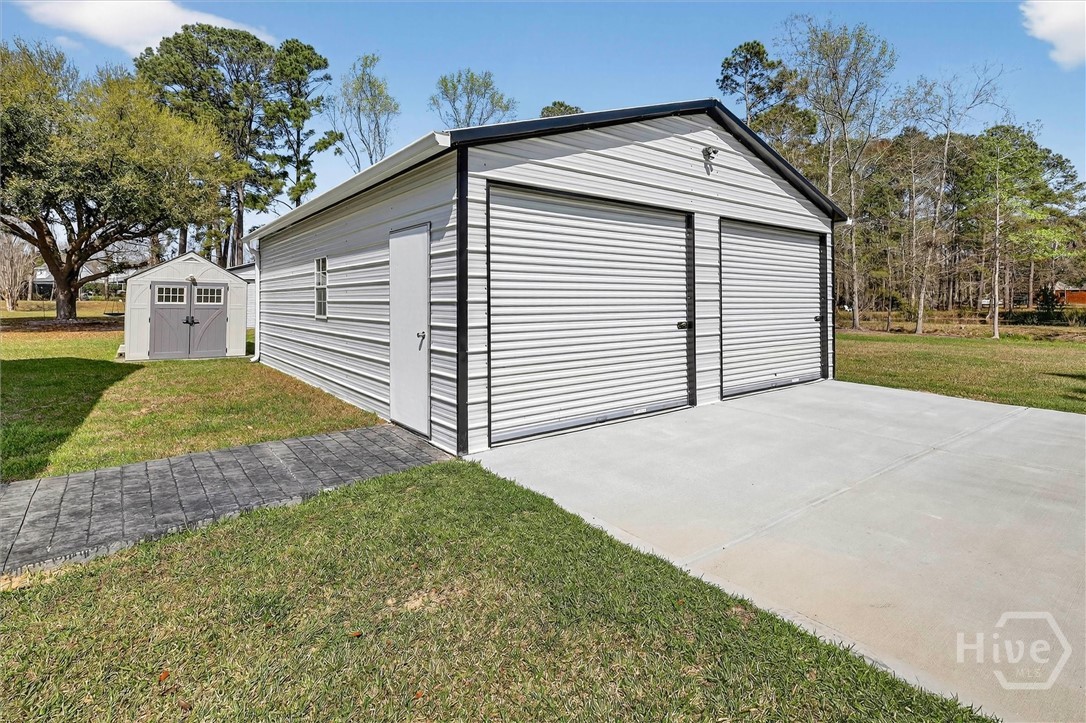 125 Robin Road