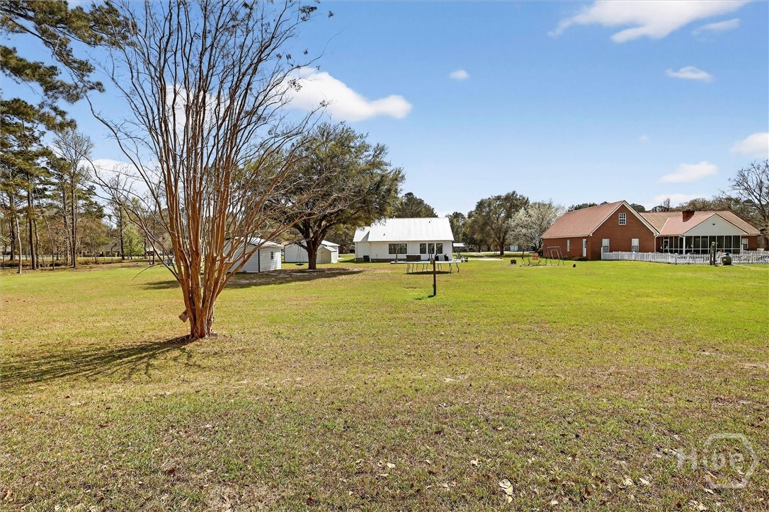 125 Robin Road
