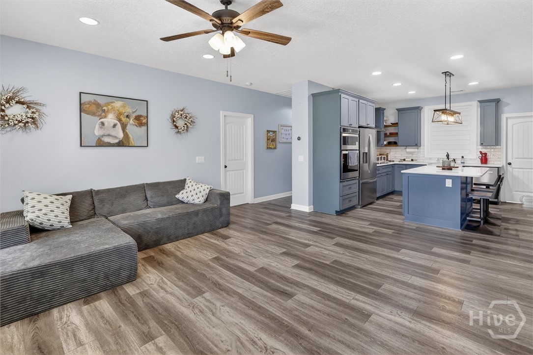 125 Robin Road