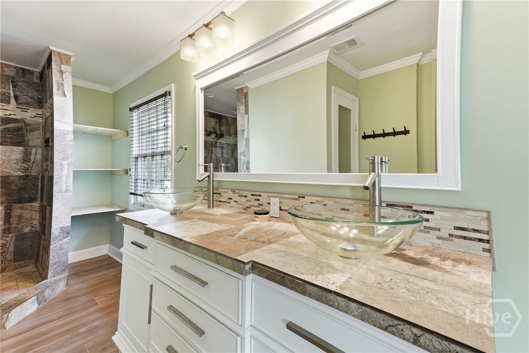 312 Sandy Springs Road