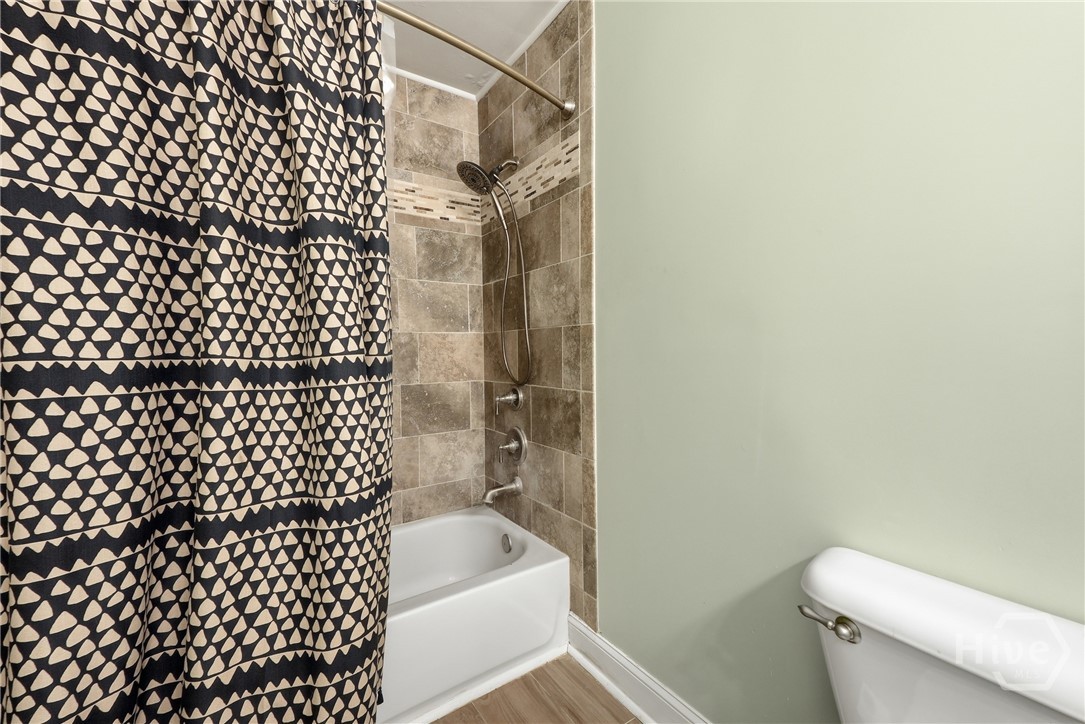 312 Sandy Springs Road